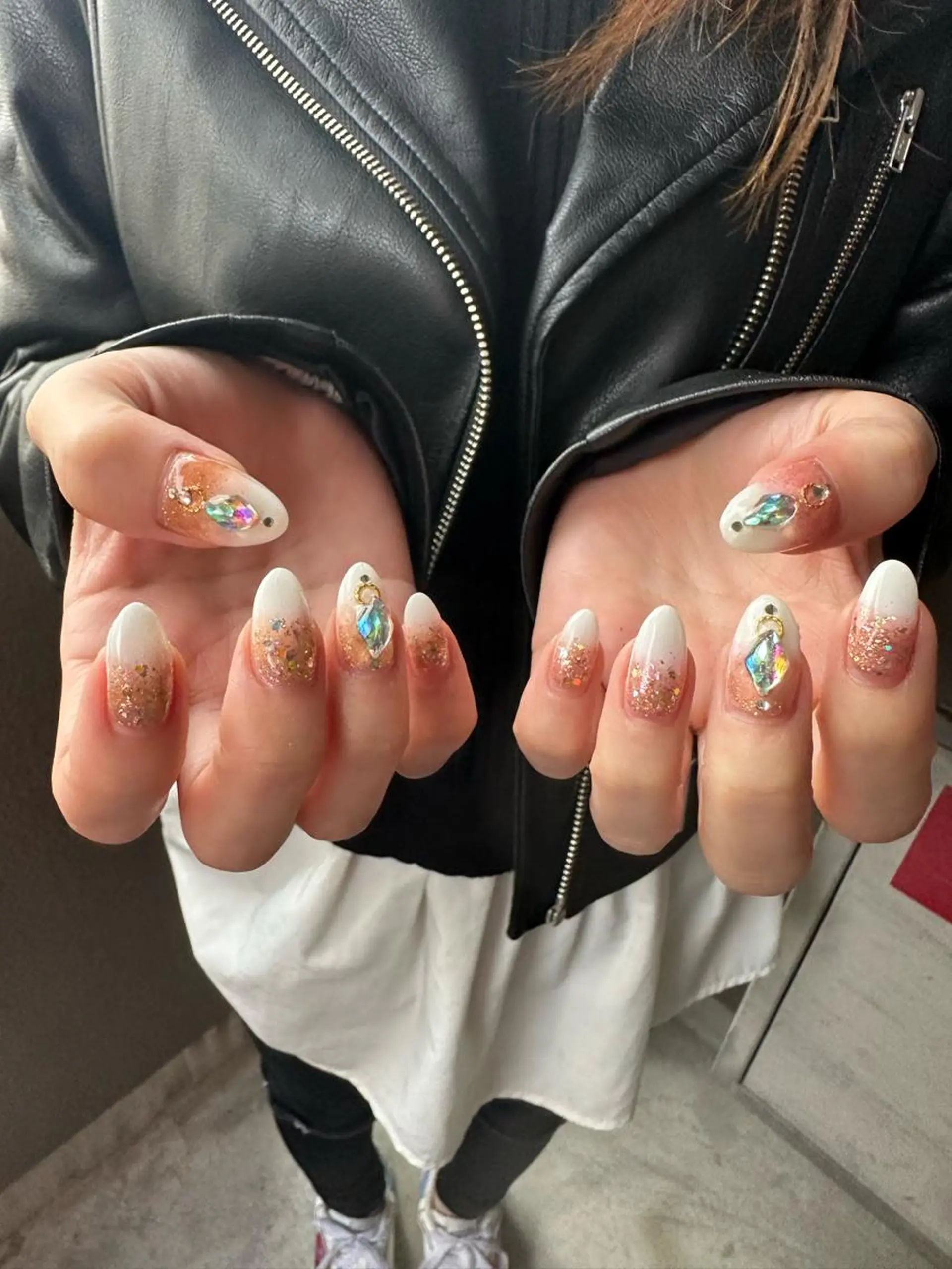 ミディアム ネイリスト EMIのネイルデザイン