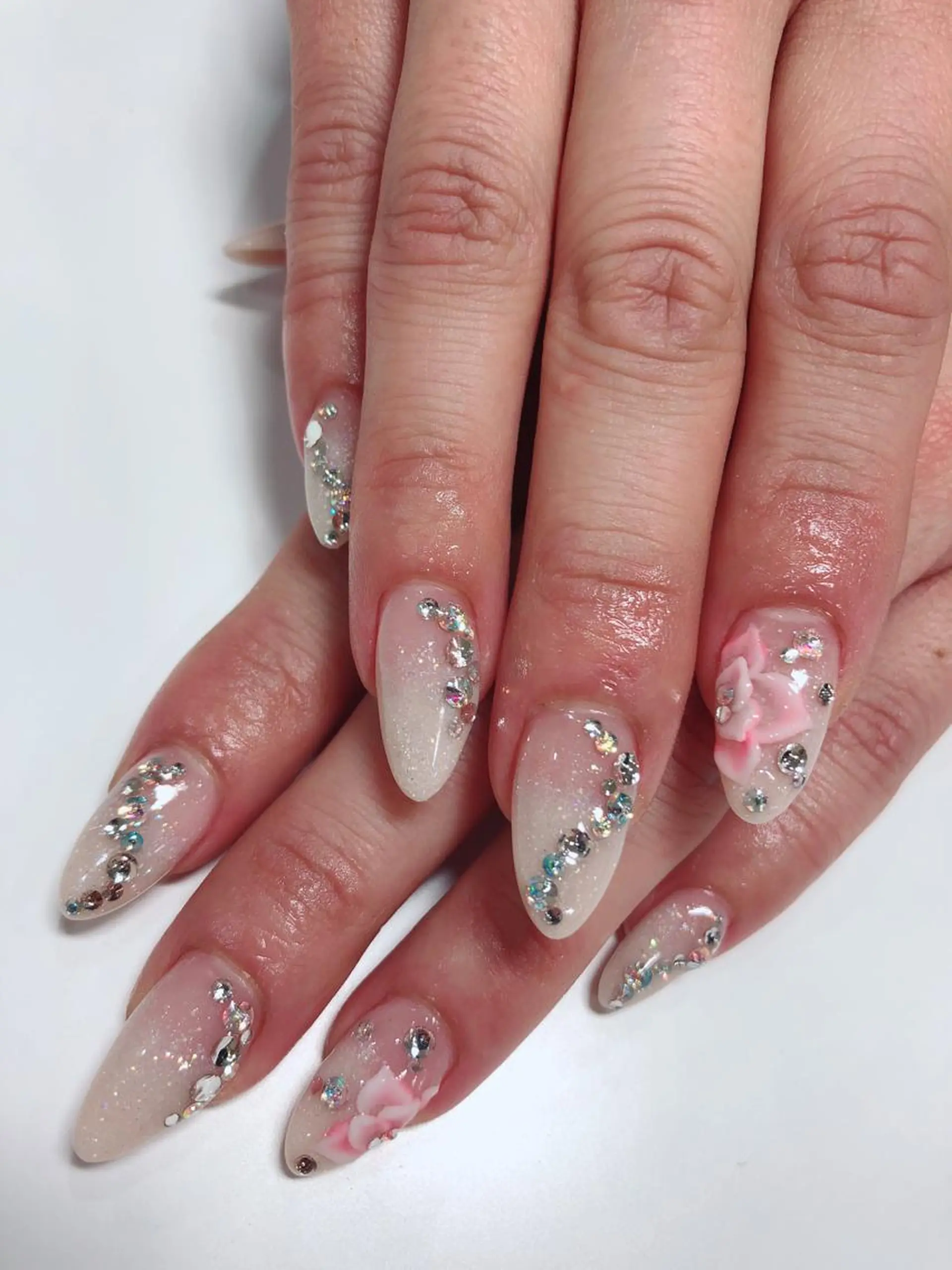 ネイル グラデーション ラメ(グリッター) ラメグラデーション スカルプネイル ストーンネイル ハンドネイル Nail salon Stellaのネイルデザイン