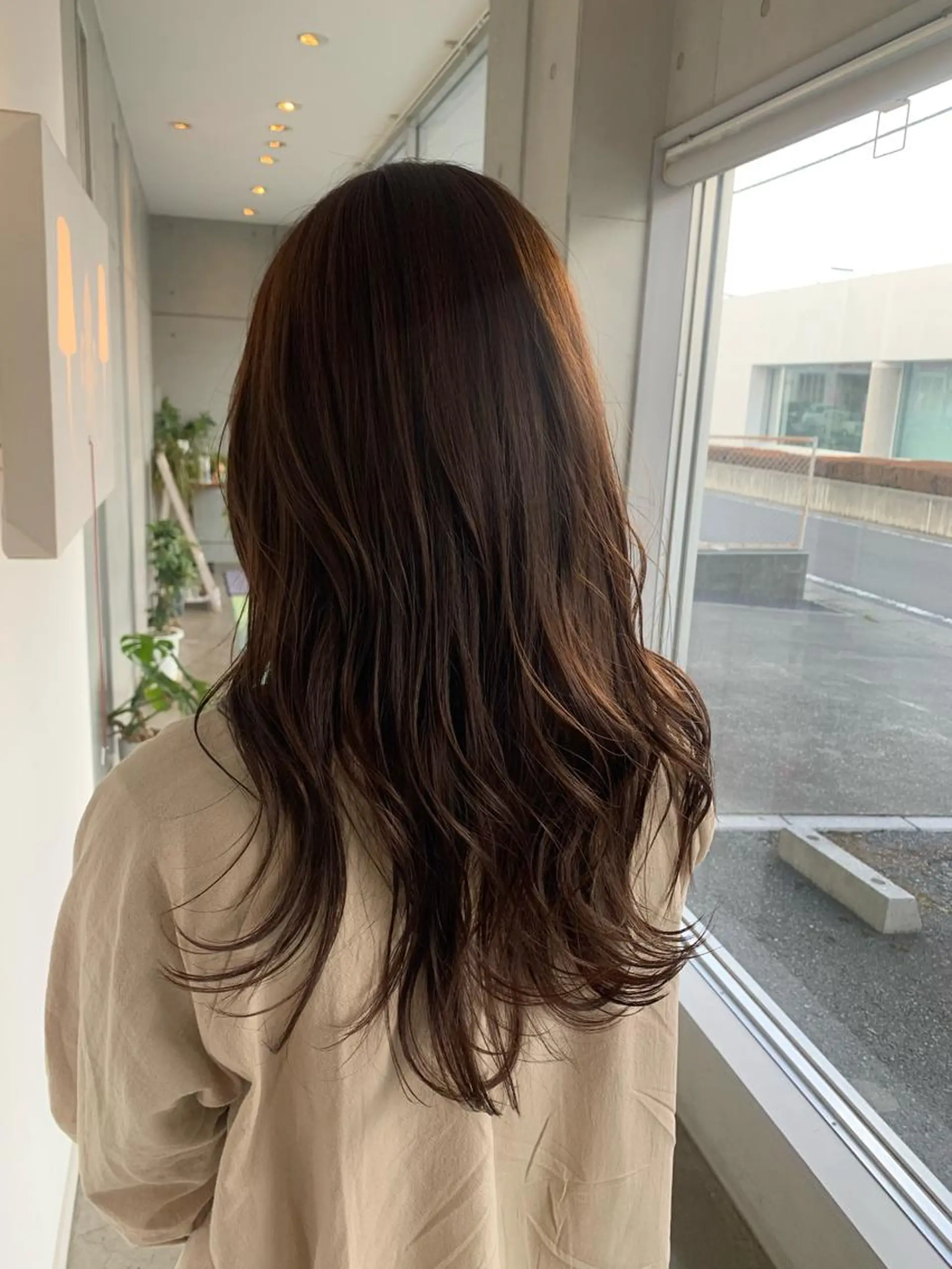 セミロング おせ ちさとのヘアスタイル