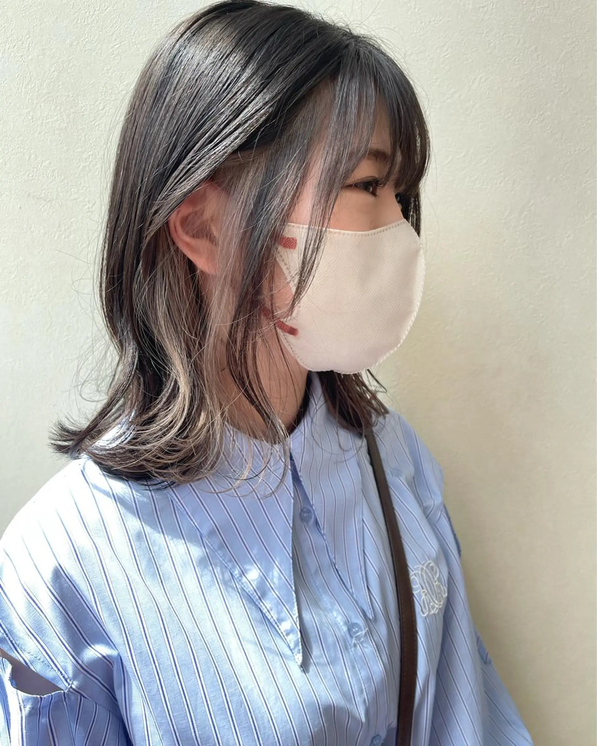 ミディアム カラー 立川 奈那子のヘアスタイル