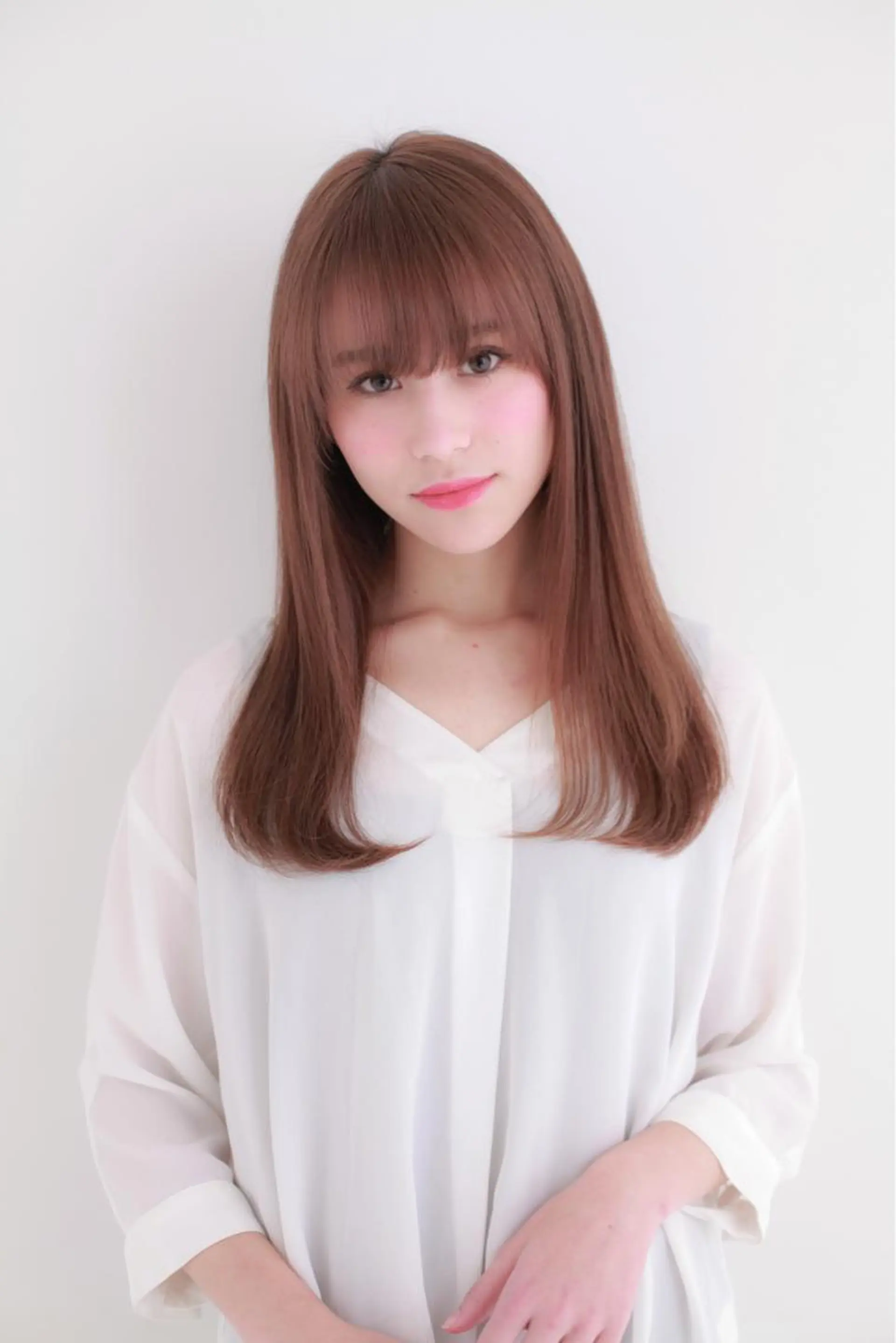 セミロング 艶髪 森田/嵩士のヘアスタイル