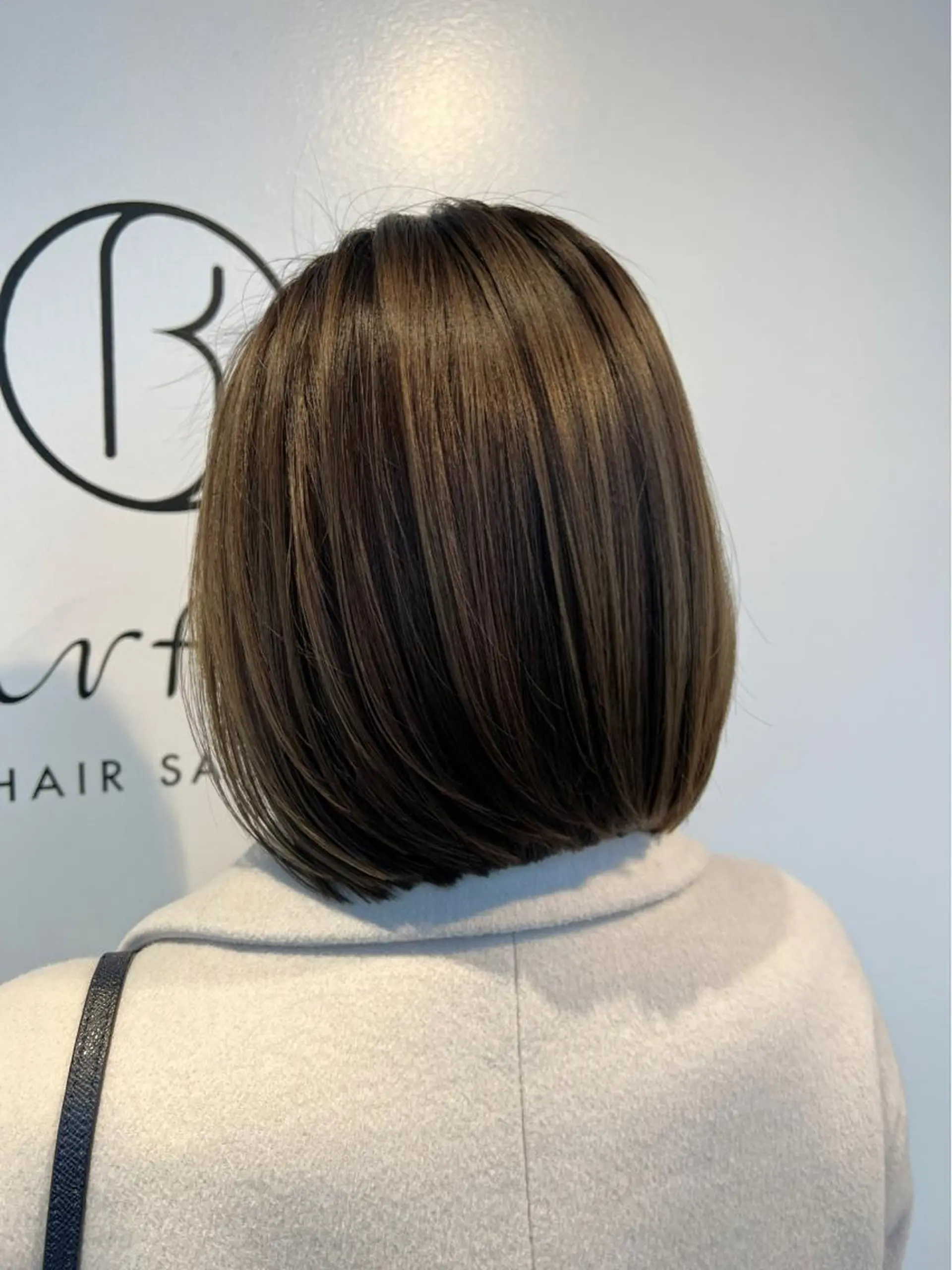 ショート カラー グレージュ オリーブグレージュ オリーブグレー ヘアカラー 中村 ひなたのヘアスタイル