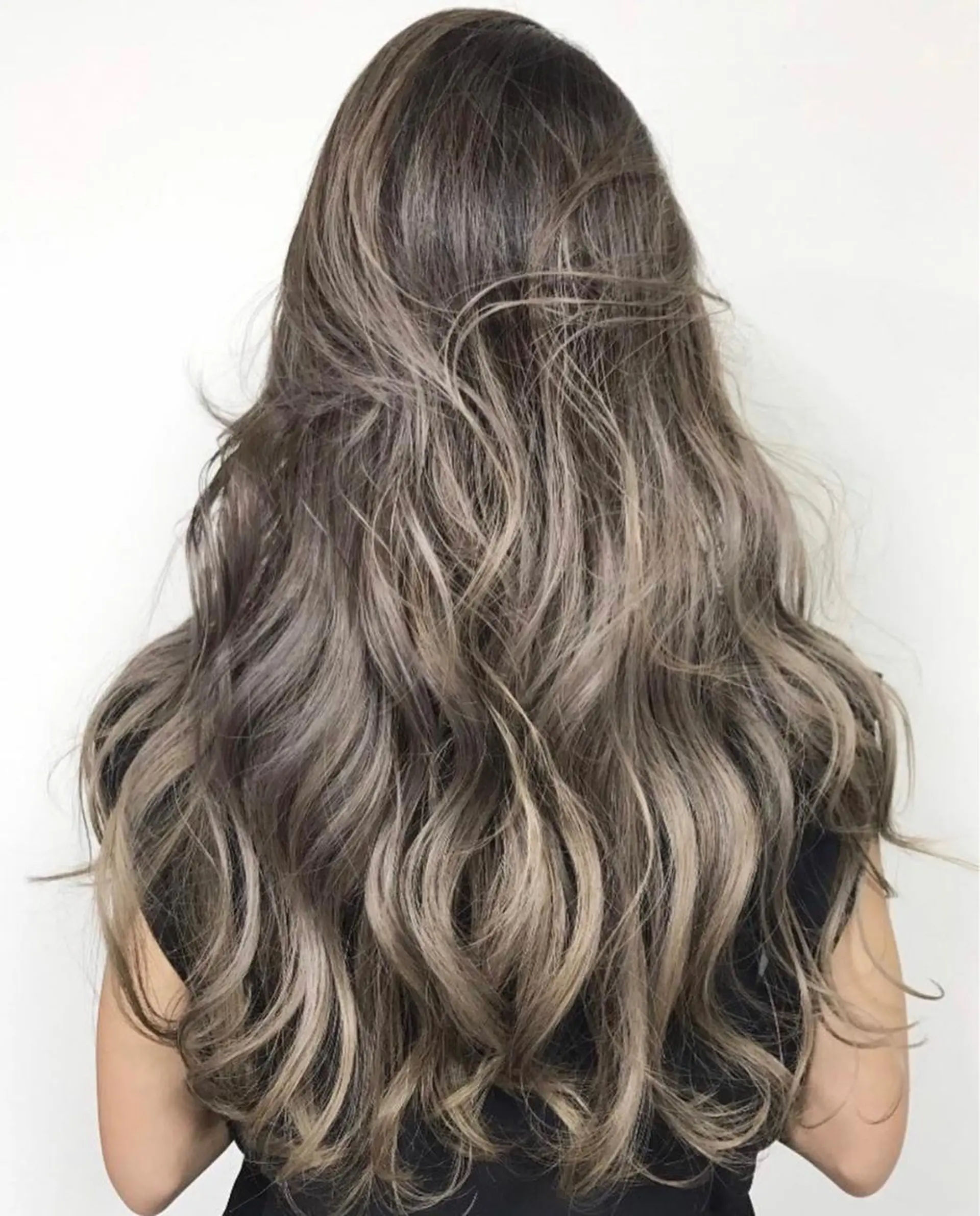 ロング fuuka/ ハイトーン/海外ヘアのヘアスタイル