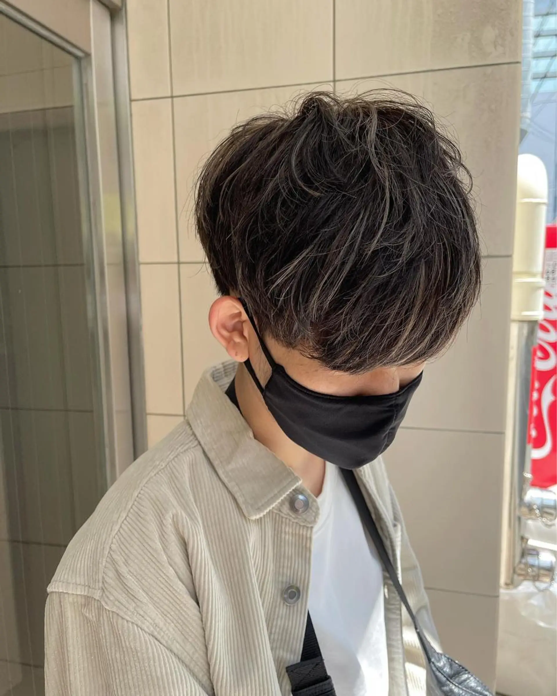 ショート メンズ ヘアカラー 早瀬裕之 パーマのヘアスタイル