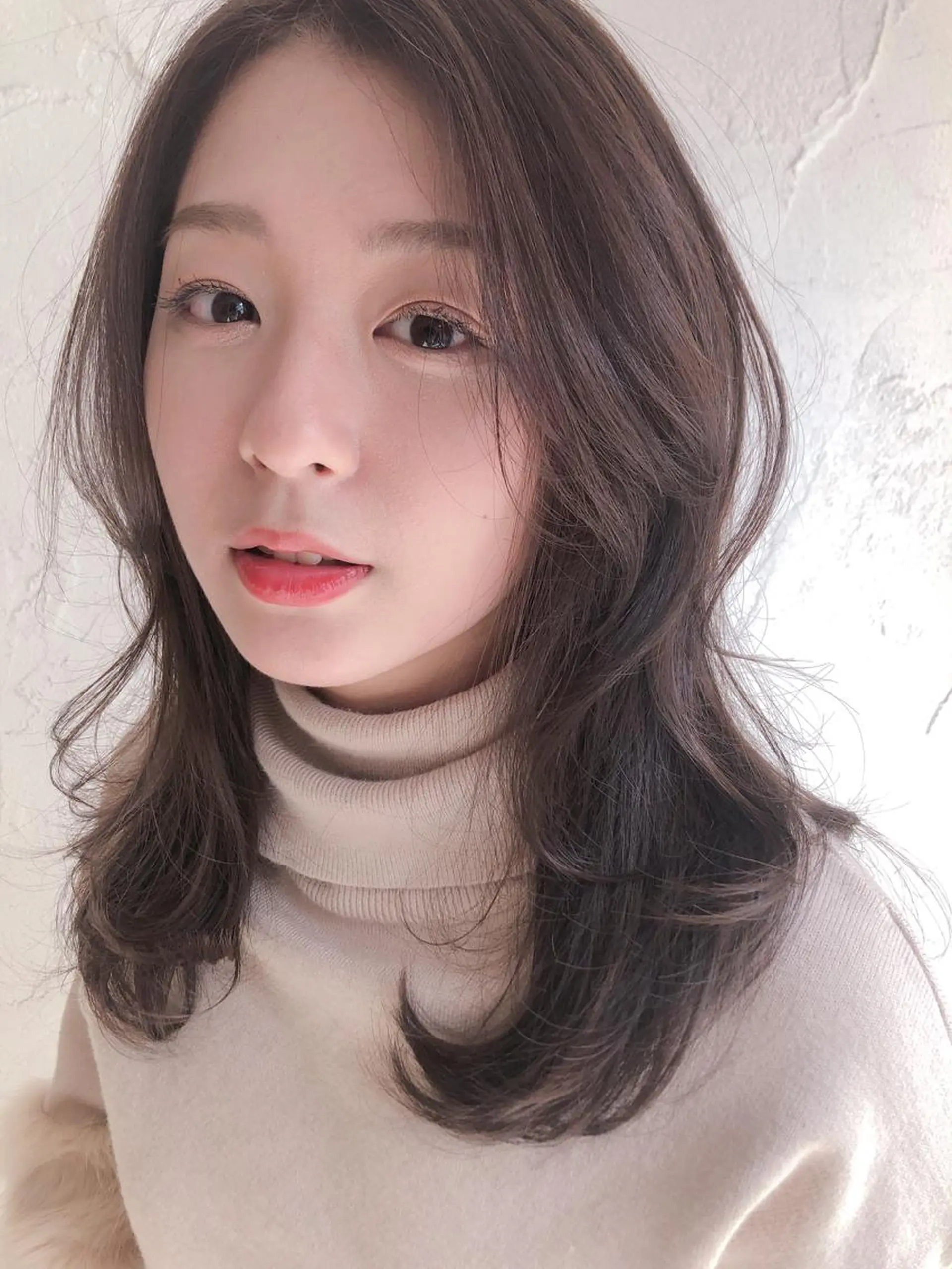 セミロング カラー グレージュ ラベンダーカラー ラベンダーグレージュ ラベンダーグレー tocca八王子 AYAKAのヘアスタイル