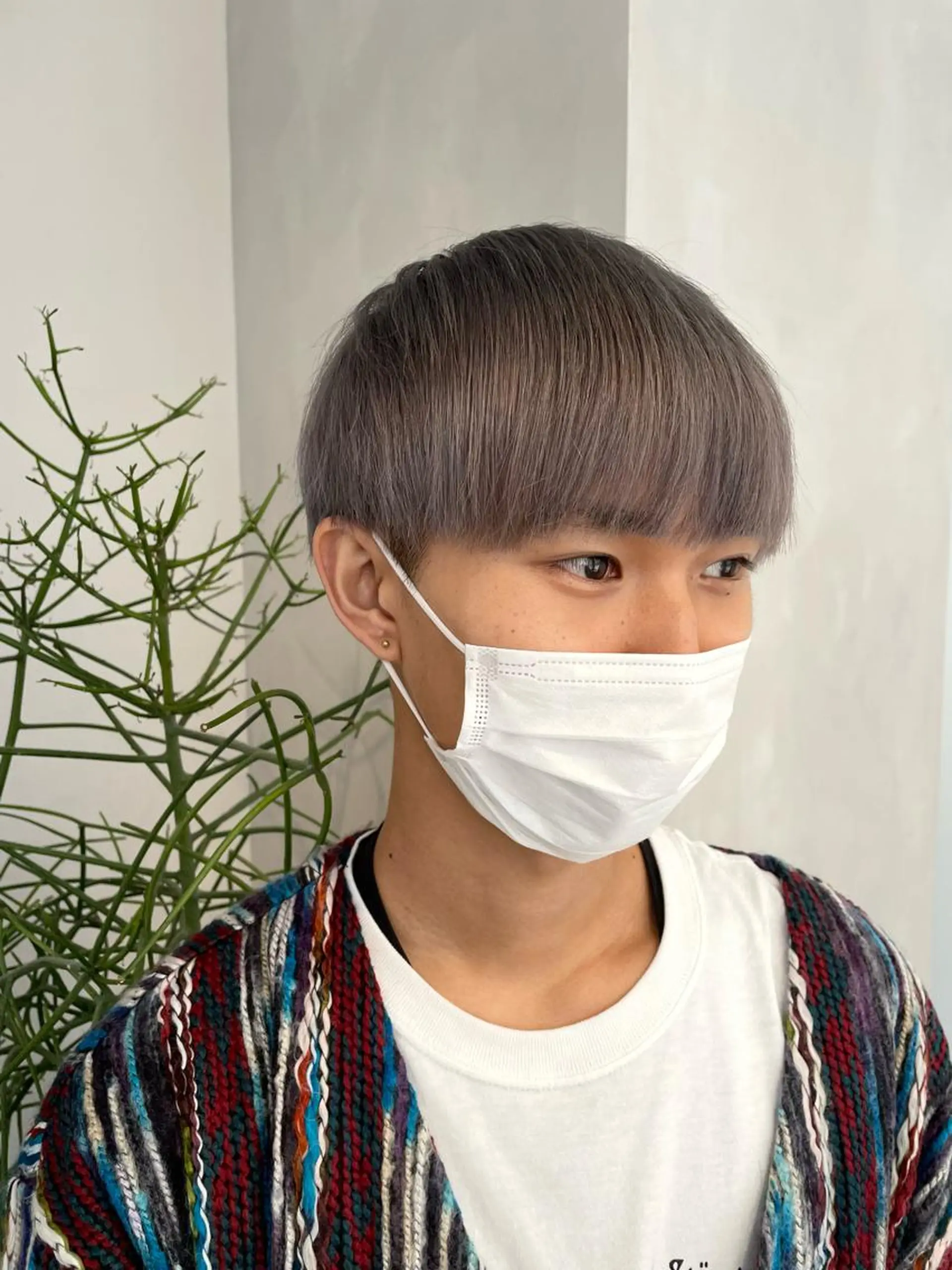 ショート カラー メンズ ハイトーン×レイヤー ／遠藤将太のヘアスタイル