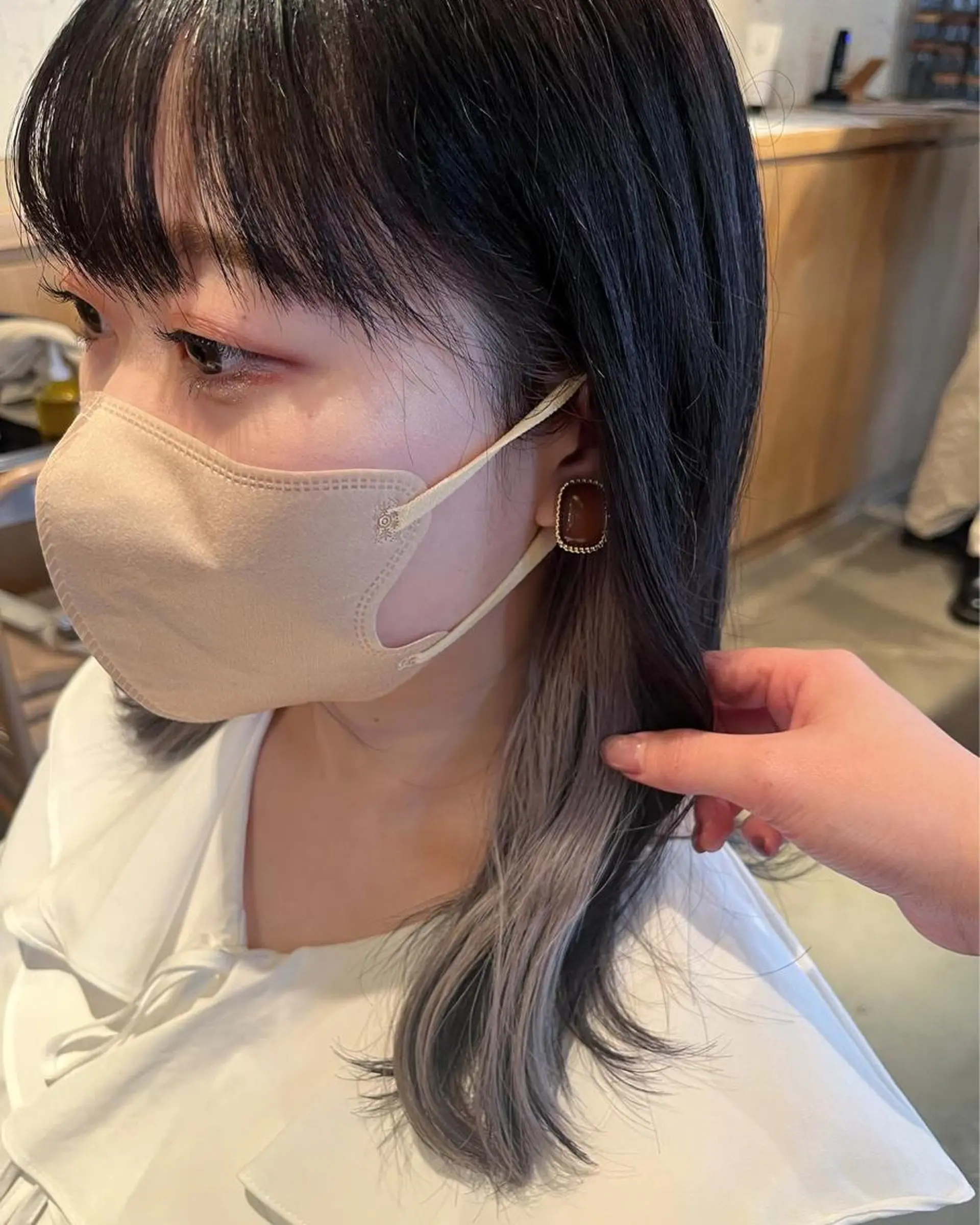 カラー ベージュカラー ホワイトベージュ 三品 早妃のヘアスタイル