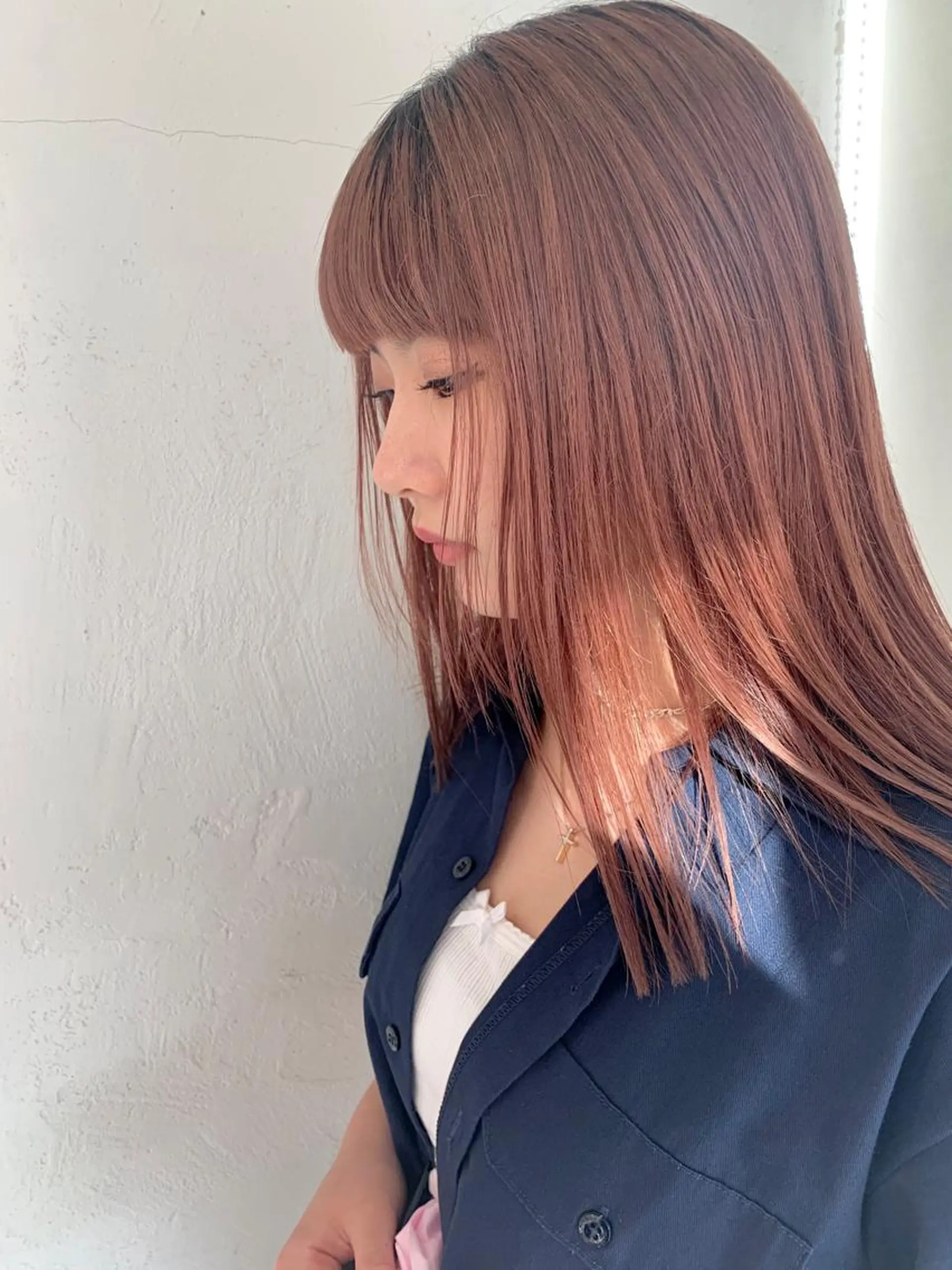 セミロング カラー ベージュカラー ブリーチ ダブルカラー オレンジ オレンジベージュ カット ヘアカラー トリートメント 艶ハイトーン/ヘア アレンジAYAKAのヘアスタイル