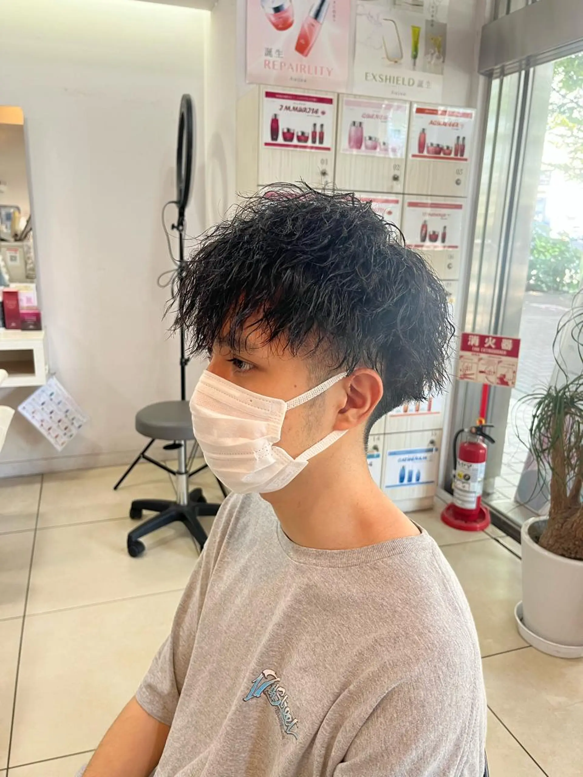 ショート パーマ メンズ マッシュ カット パーマ 韓国メンズヘア/ 毛流れヘア　須田龍世のヘアスタイル