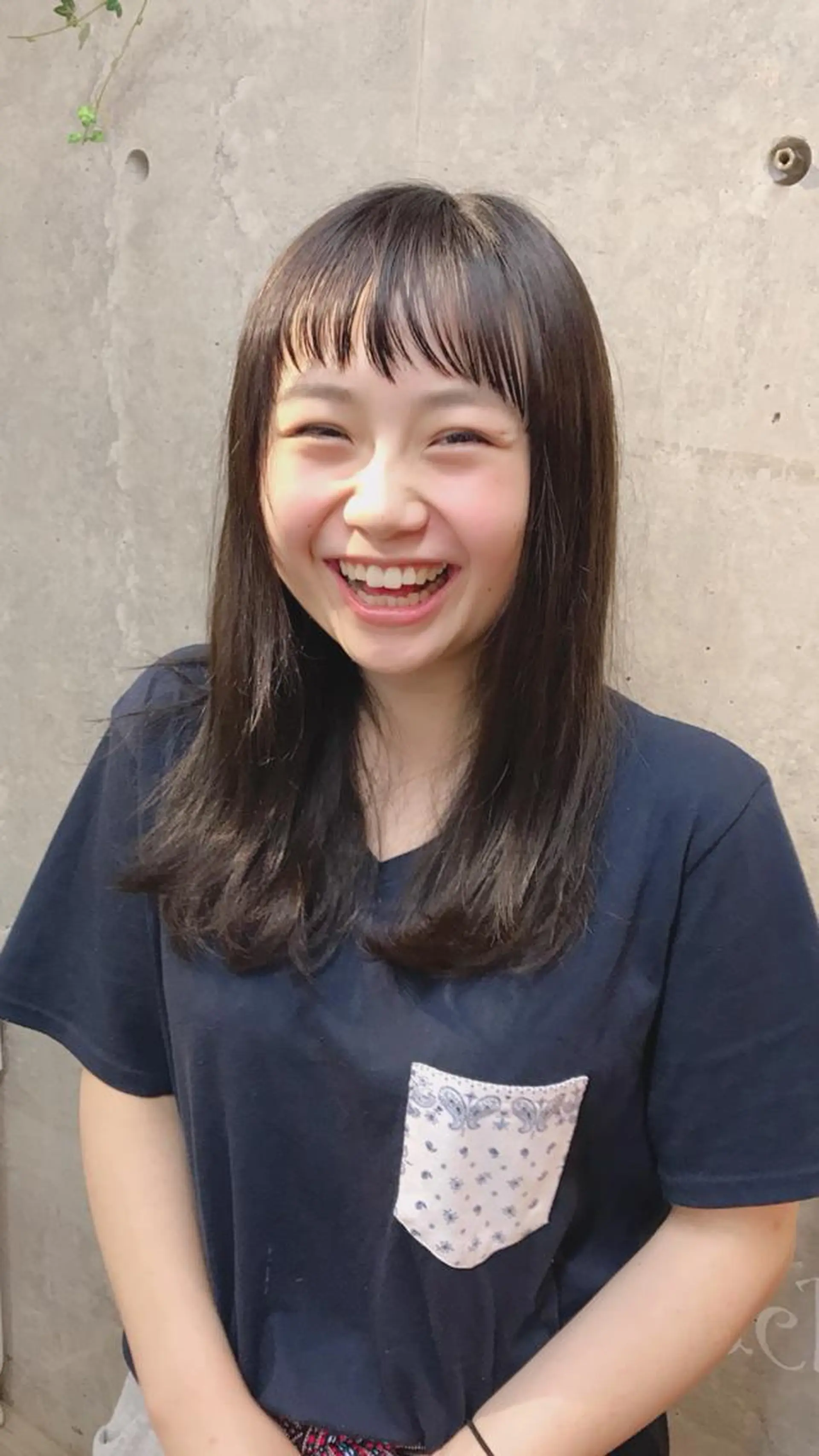 セミロング カラー 及川 光のヘアスタイル