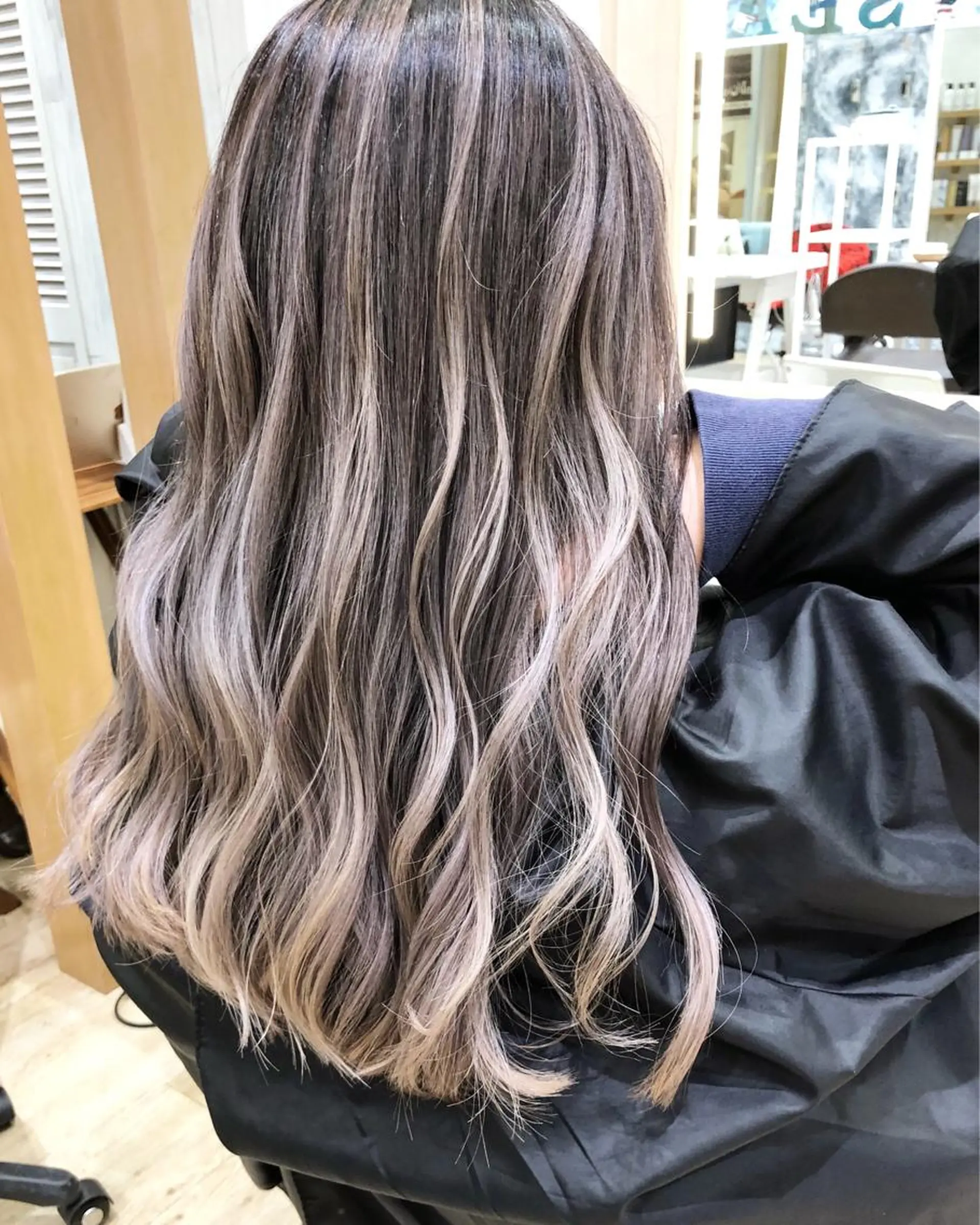 ロング カラー バレイヤージュ レイヤーカット SALOWIN  原宿ash所属・タナカ タクヤのヘアスタイル