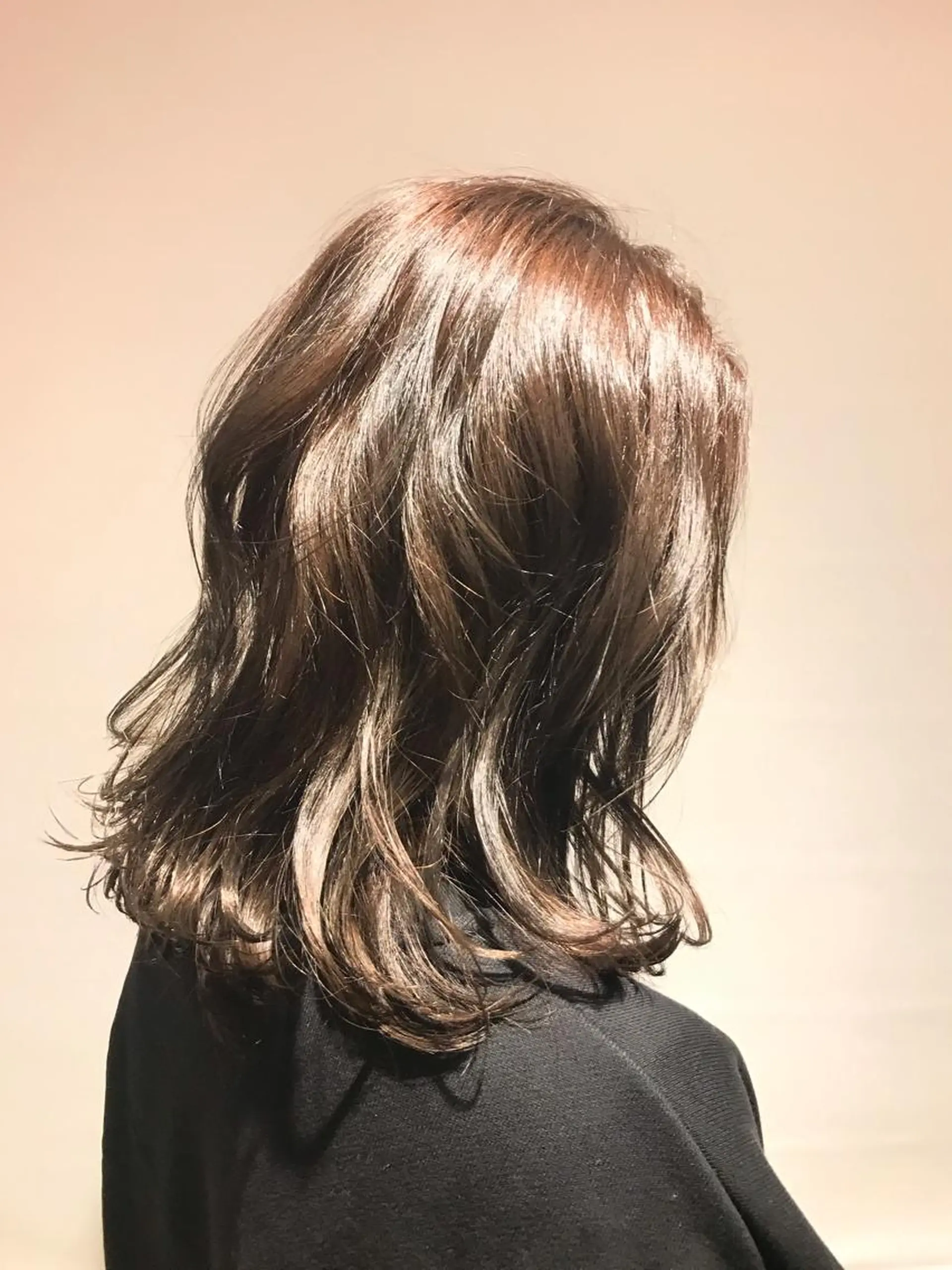 セミロング カラー BIANCO北堀江 AKANEのヘアスタイル