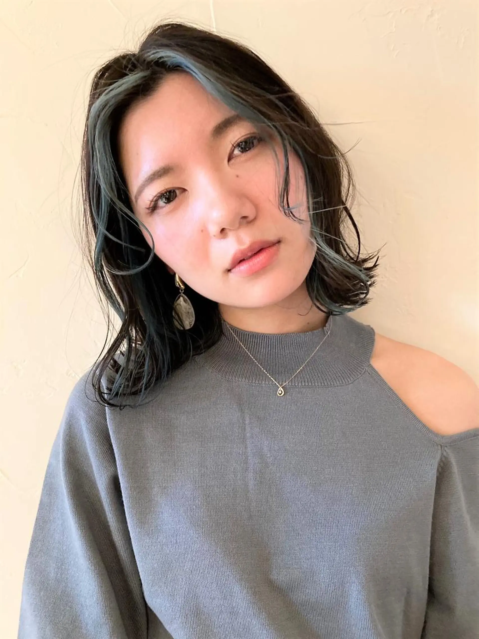 ミディアム シマダ アユミのヘアスタイル