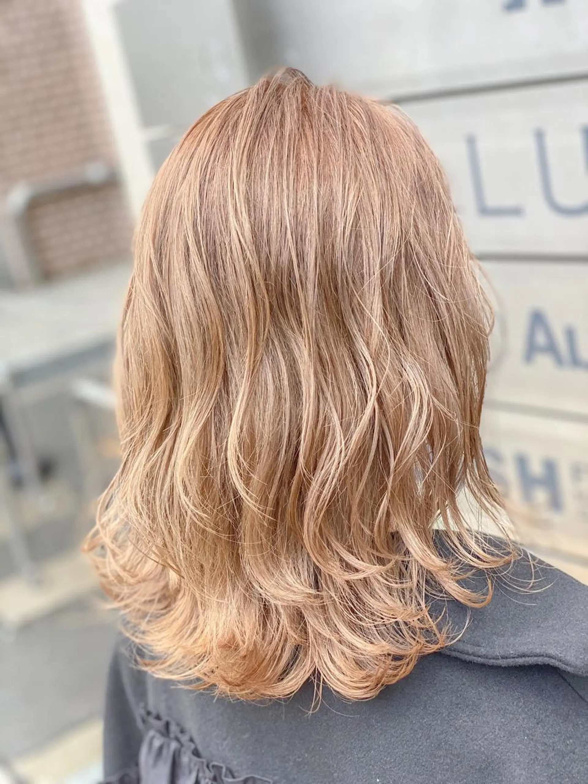 ミディアム カラー THINK SHOP KANTAのヘアスタイル