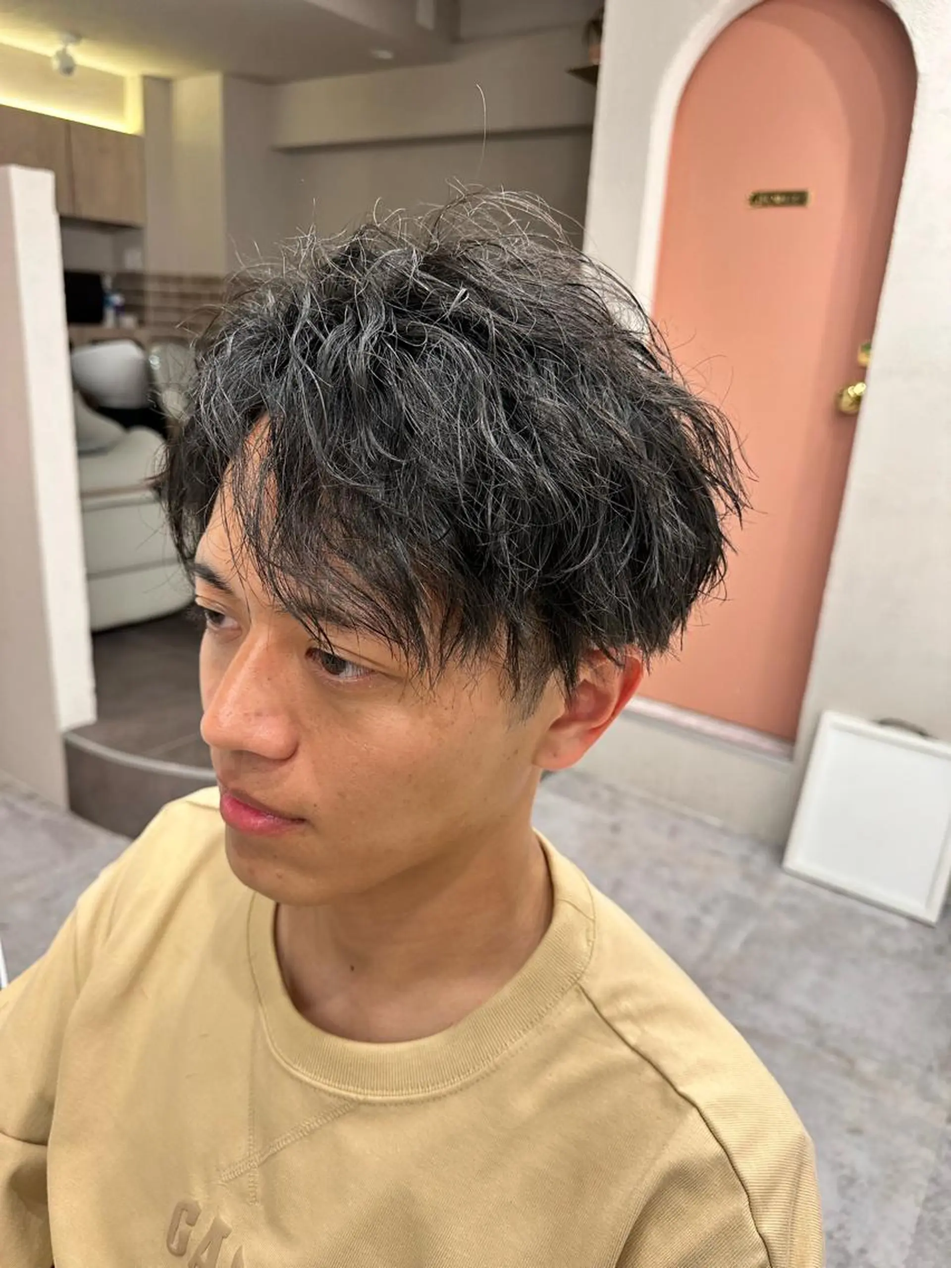 ショート ボブ、レイヤー、 ハイトーン、古淵のヘアスタイル