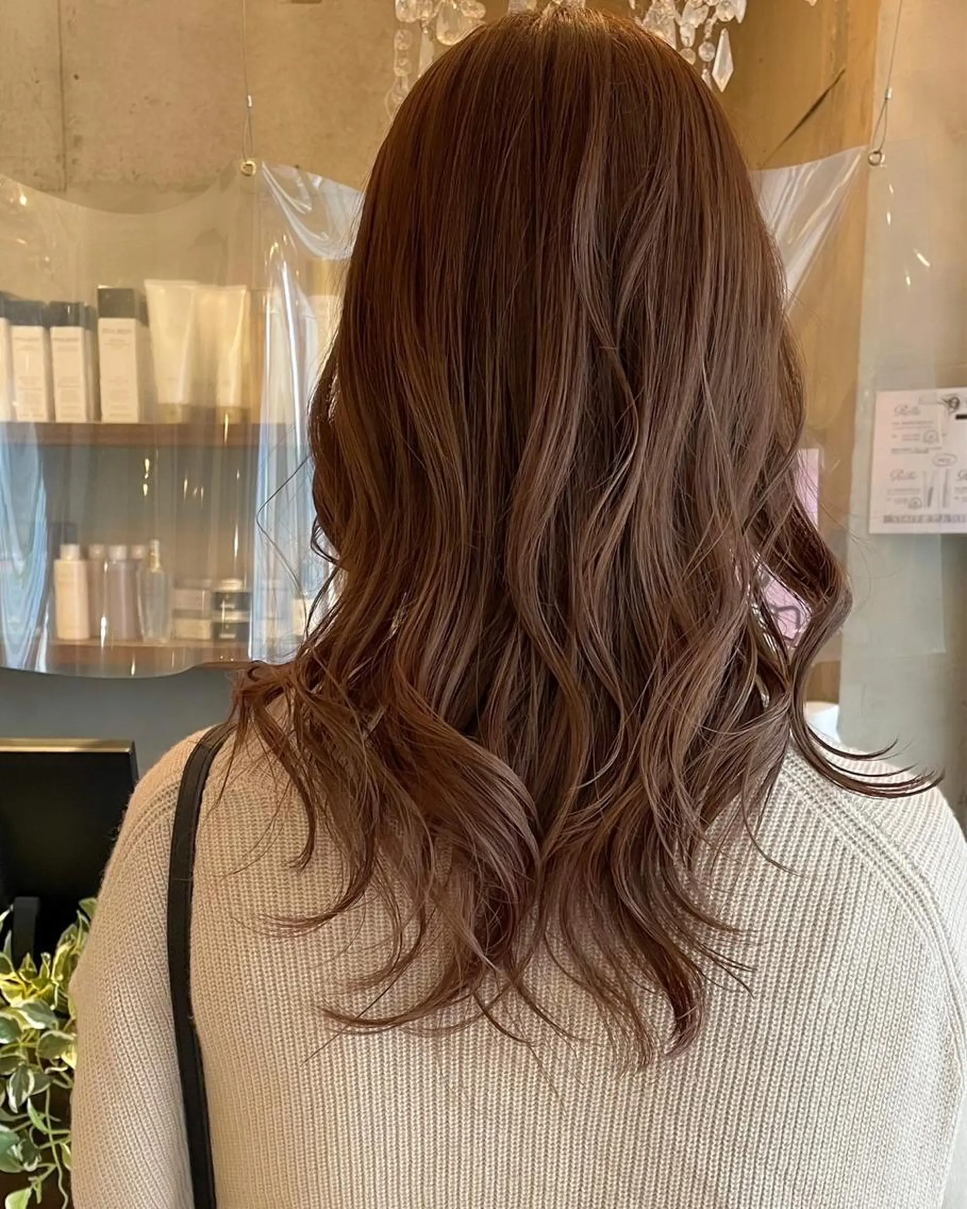 セミロング カラー 根本 真奈のヘアスタイル