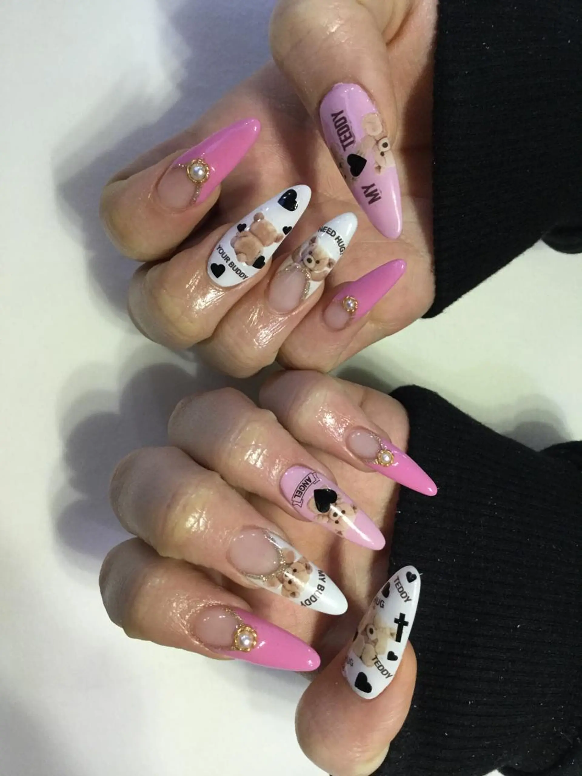 ネイル ハンドネイル 💎🐰 saki. m 🐰💎のネイルデザイン