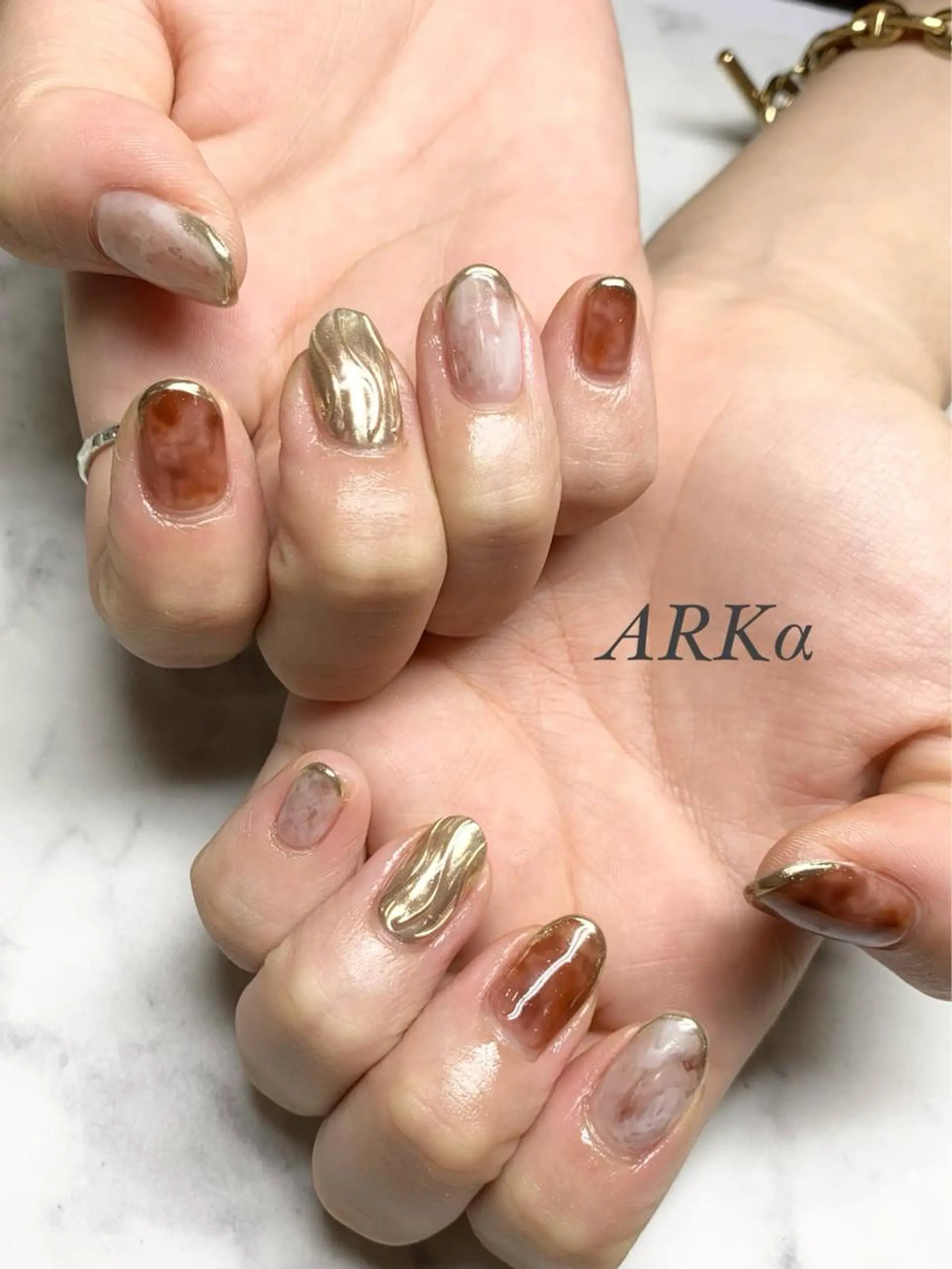 ミディアム ネイル ミラーネイル ハンドネイル Nailsalon ARKαのネイルデザイン