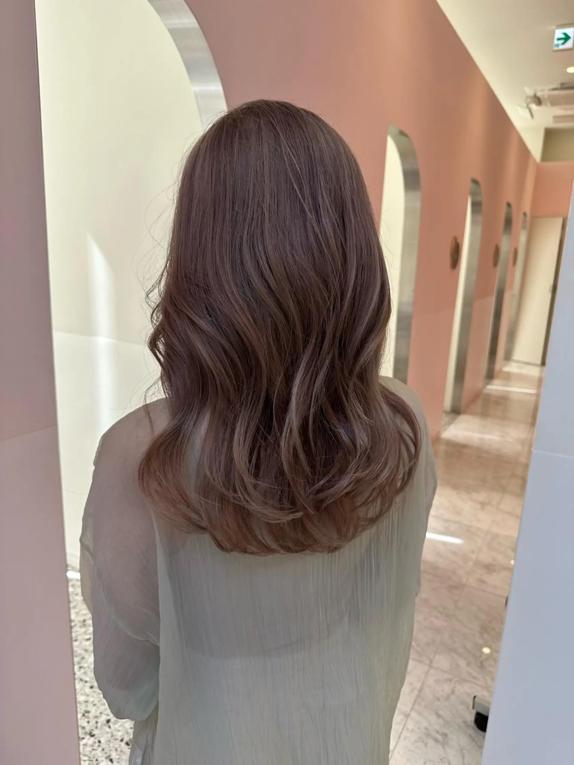 ミディアム レイヤーカット レイヤー/ハッシュ 渋谷/サッタのヘアスタイル