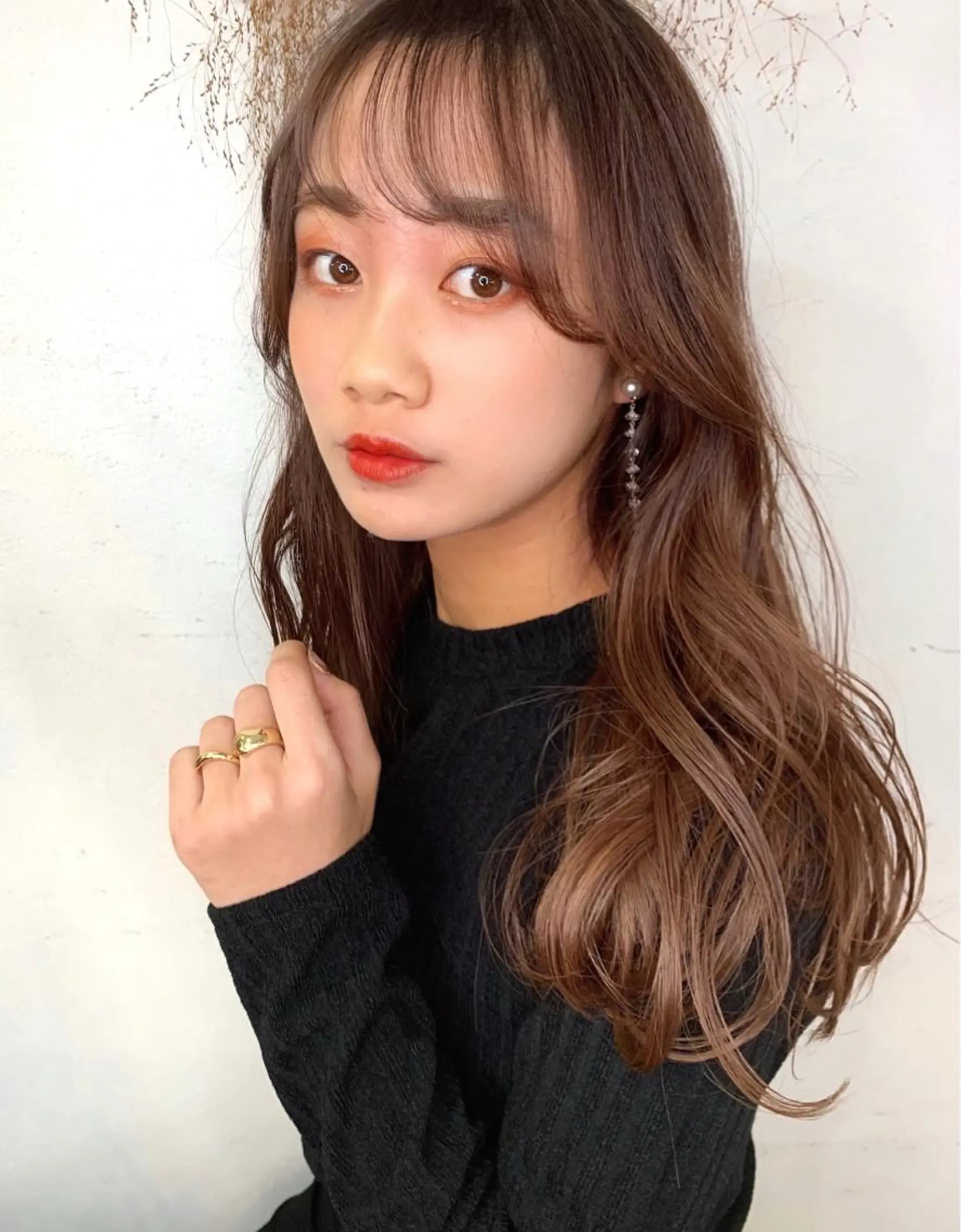 カラー レイヤーカット、 大人可愛い 中村美羅のヘアスタイル