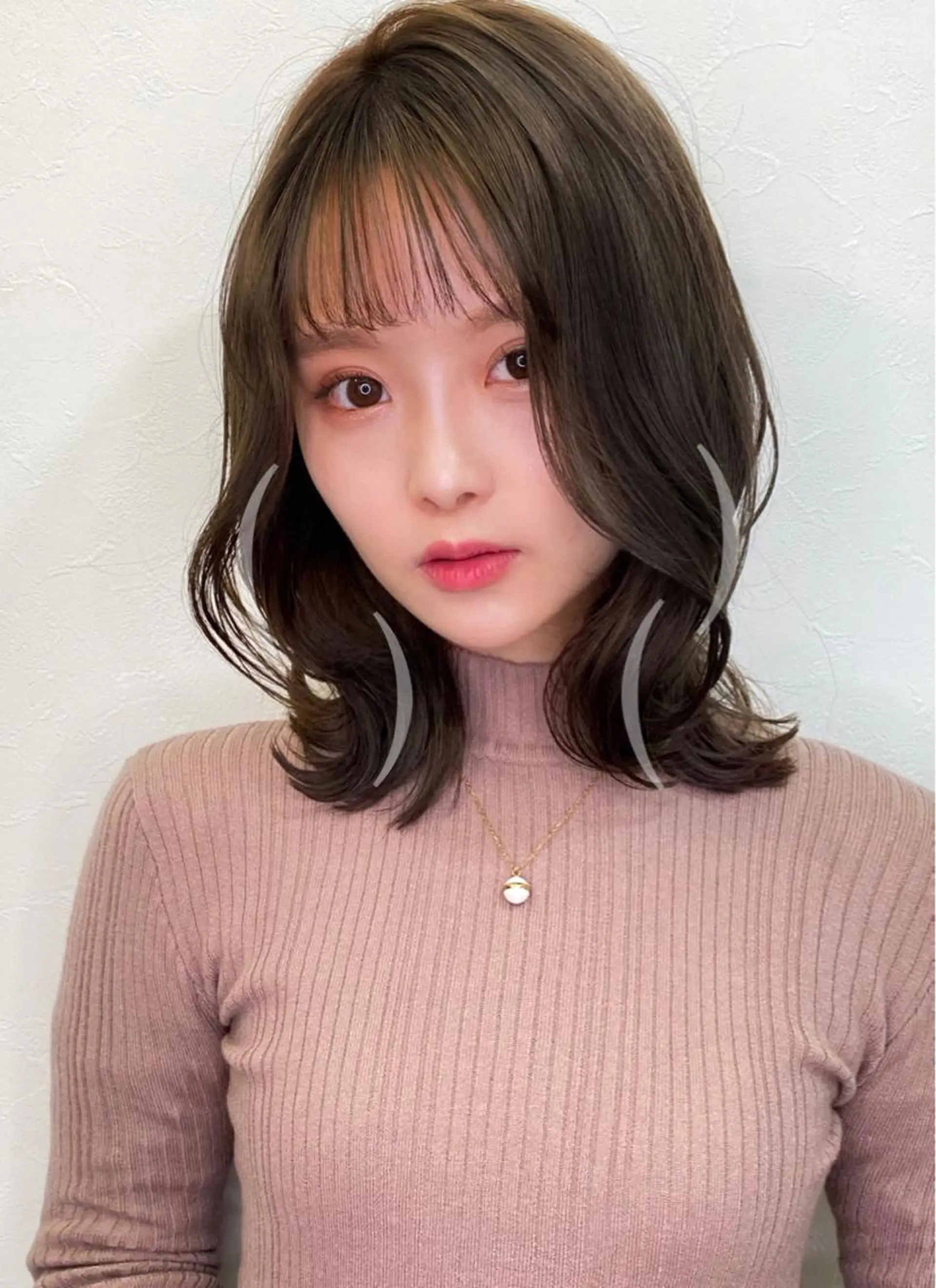 ミディアム くびれヘア レイヤー/顔周り 田山　穂波のヘアスタイル