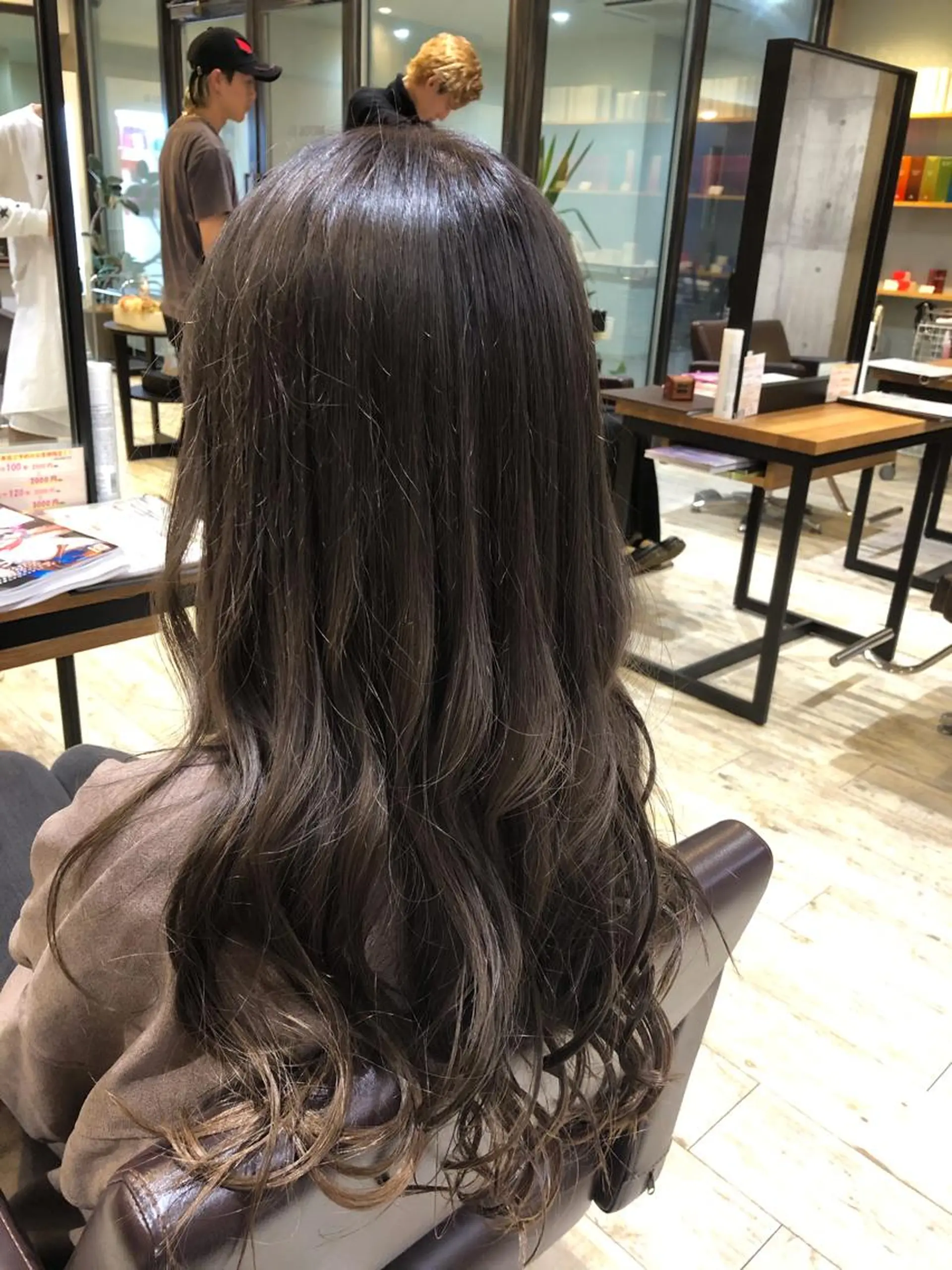 セミロング カラー パーマ ヘアアレンジ メンズ キッズ ネイル マツエク・マツパ グレージュ ヘアカラー EnBlesS西宮 マンツーマン神道有基のヘアスタイル