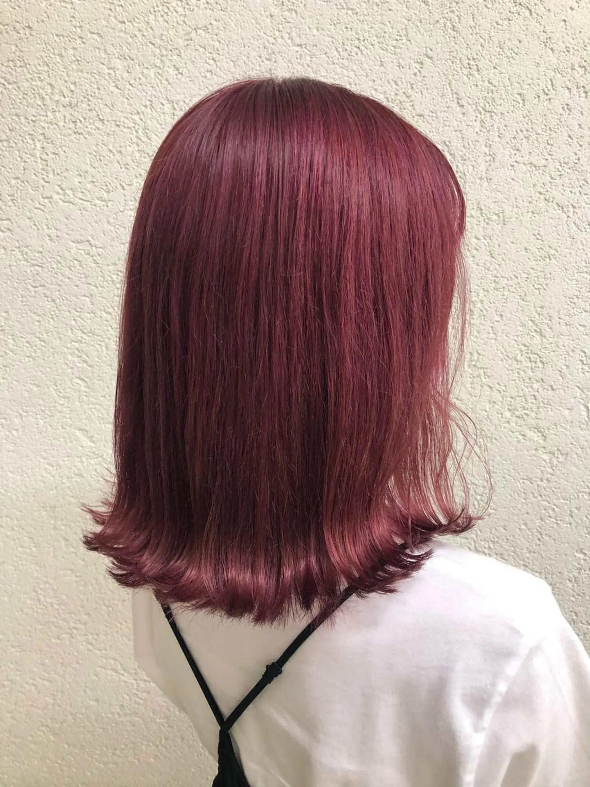 ミディアム カラー ピンクカラー 岡田 未来のヘアスタイル