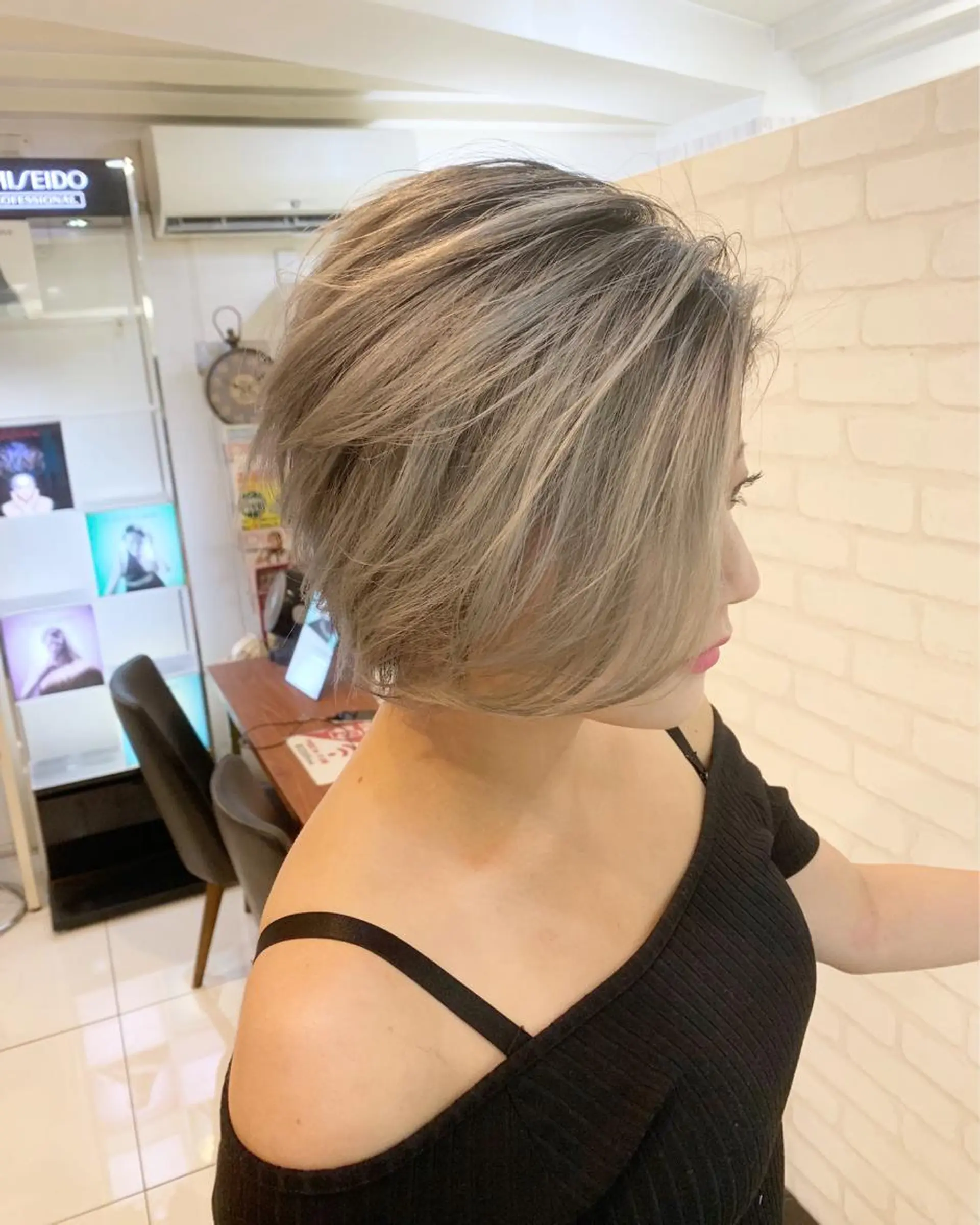 ショート カラー ヘアカラー トリートメント にしき さんのヘアスタイル