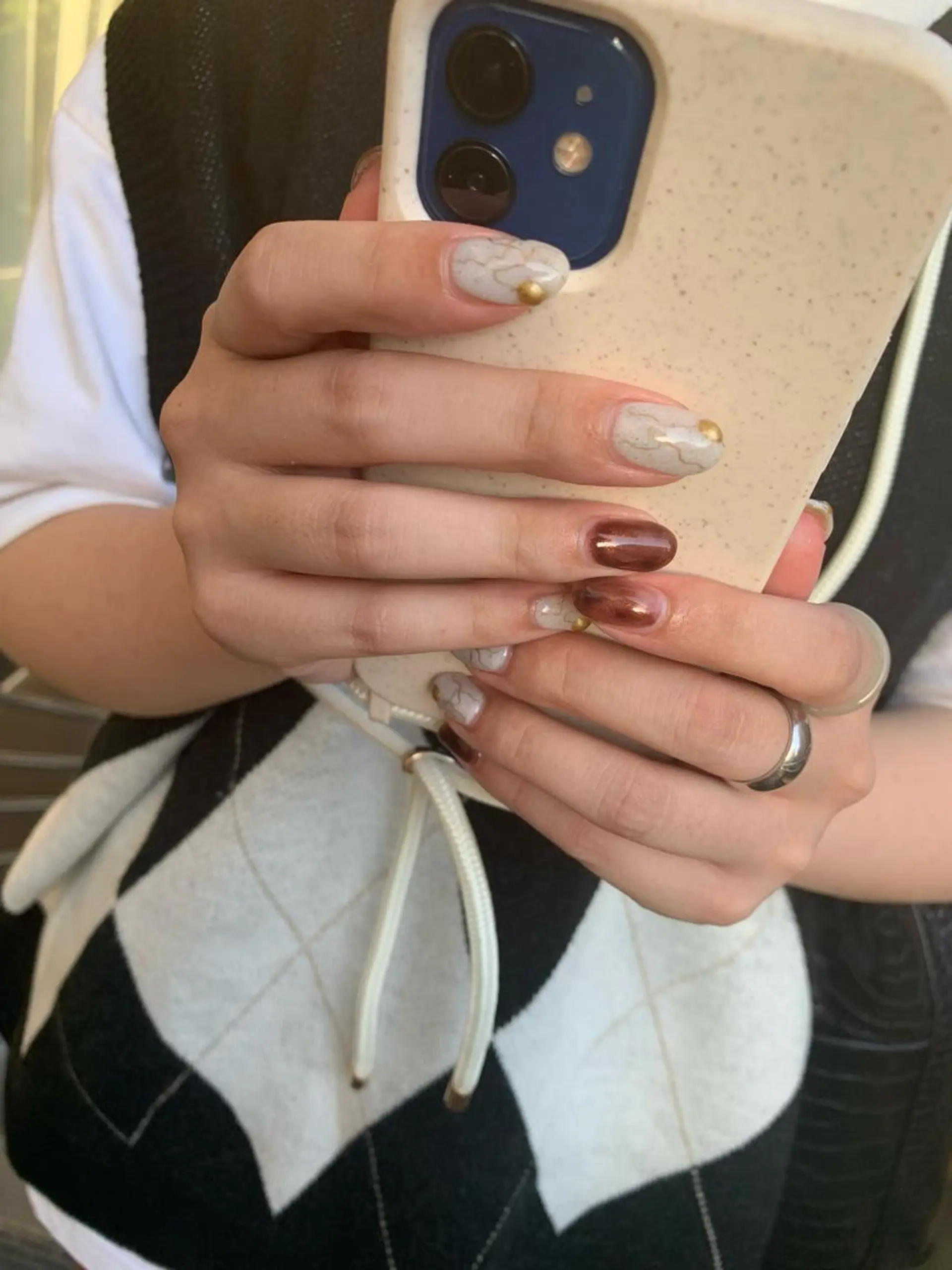 ネイル ニュアンスネイル マキノ ユイのネイルデザイン