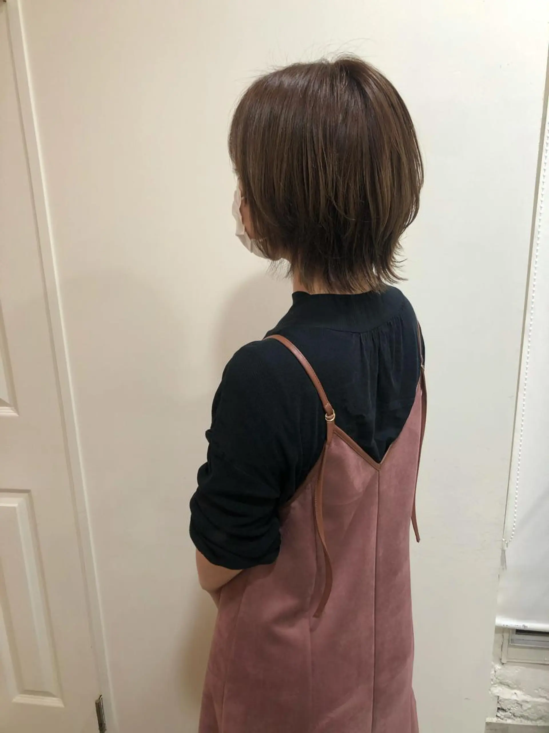 ショート カラー MIOベージュカラー 柔らかいカラーのヘアスタイル