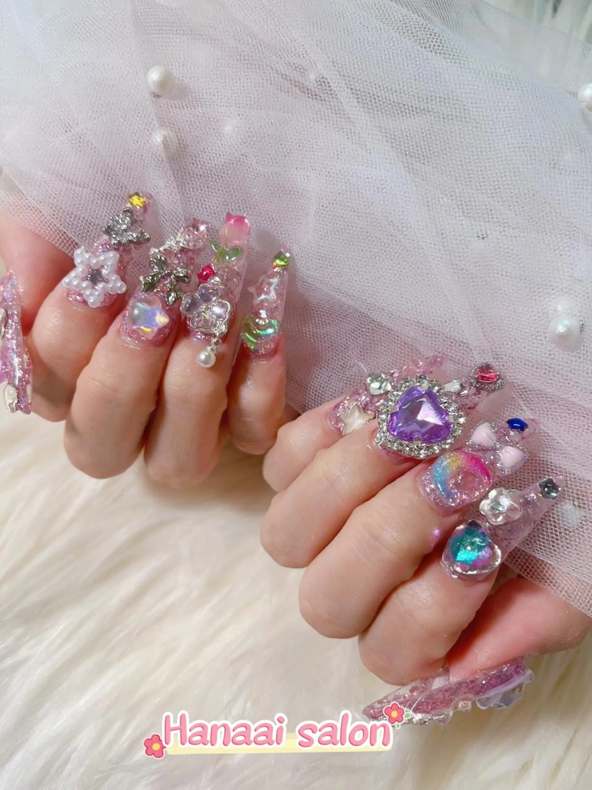 ロング 韓国風ヘア ハンドネイル Hanaai Salon新宿店のネイルデザイン