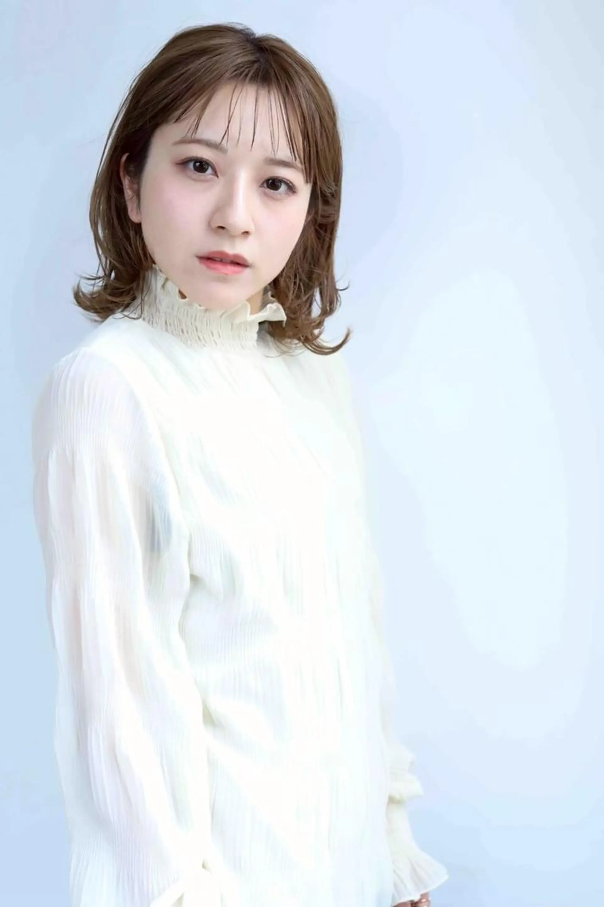 ミディアム 井上 未悠のヘアスタイル