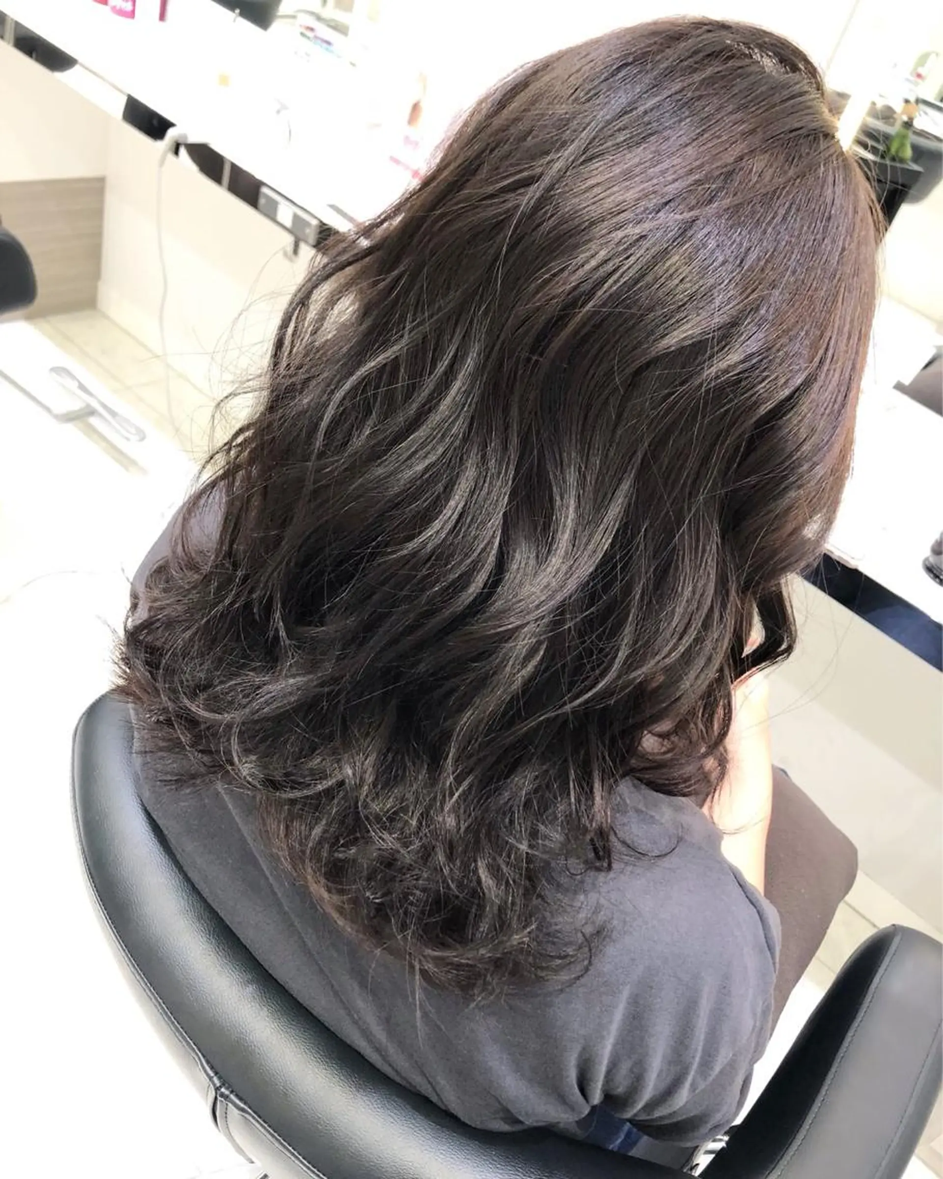 セミロング 岸 保奈美のヘアスタイル