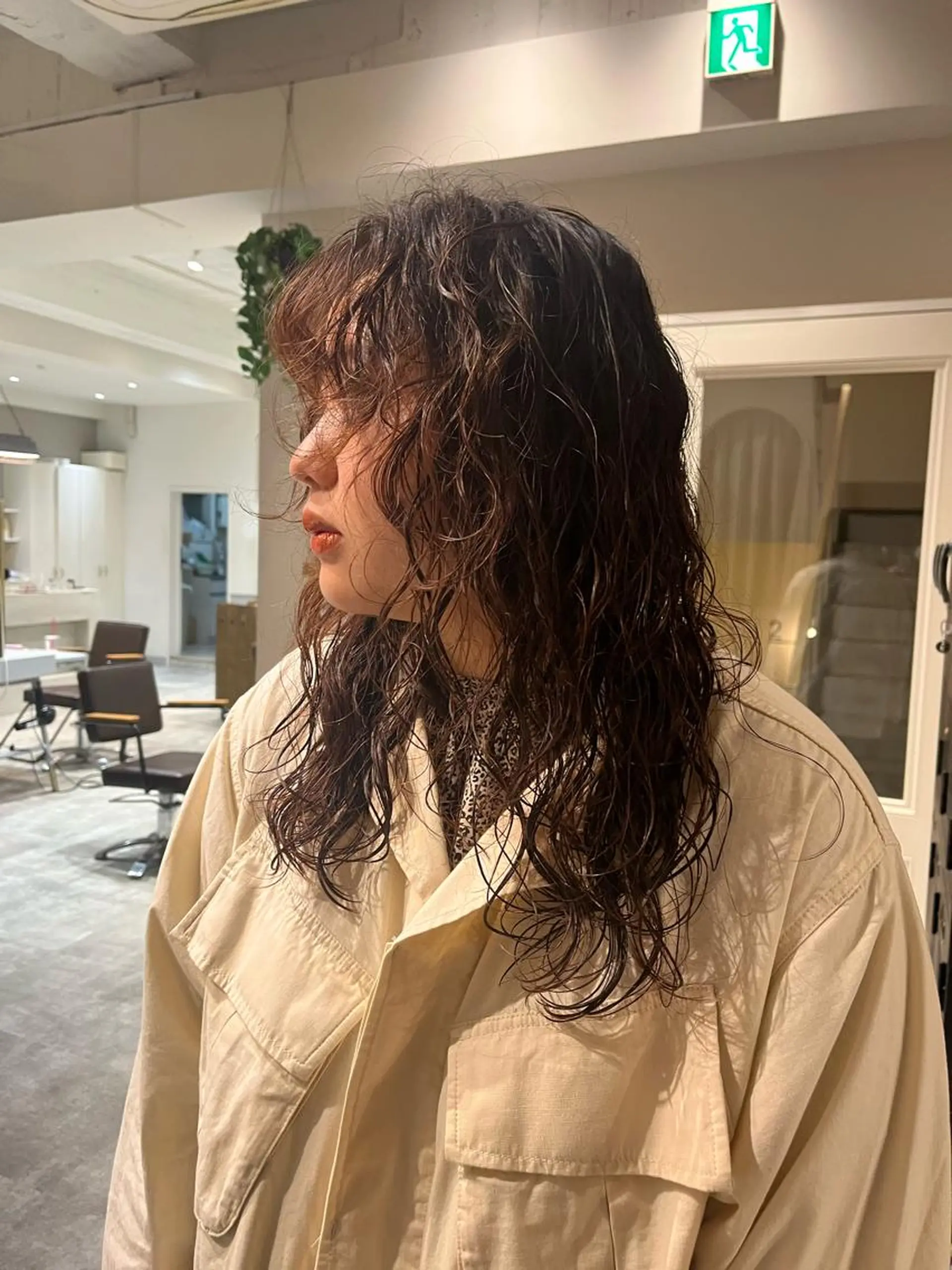 ミディアム パーマ SIKI yuuna レイヤーカット🪽のヘアスタイル