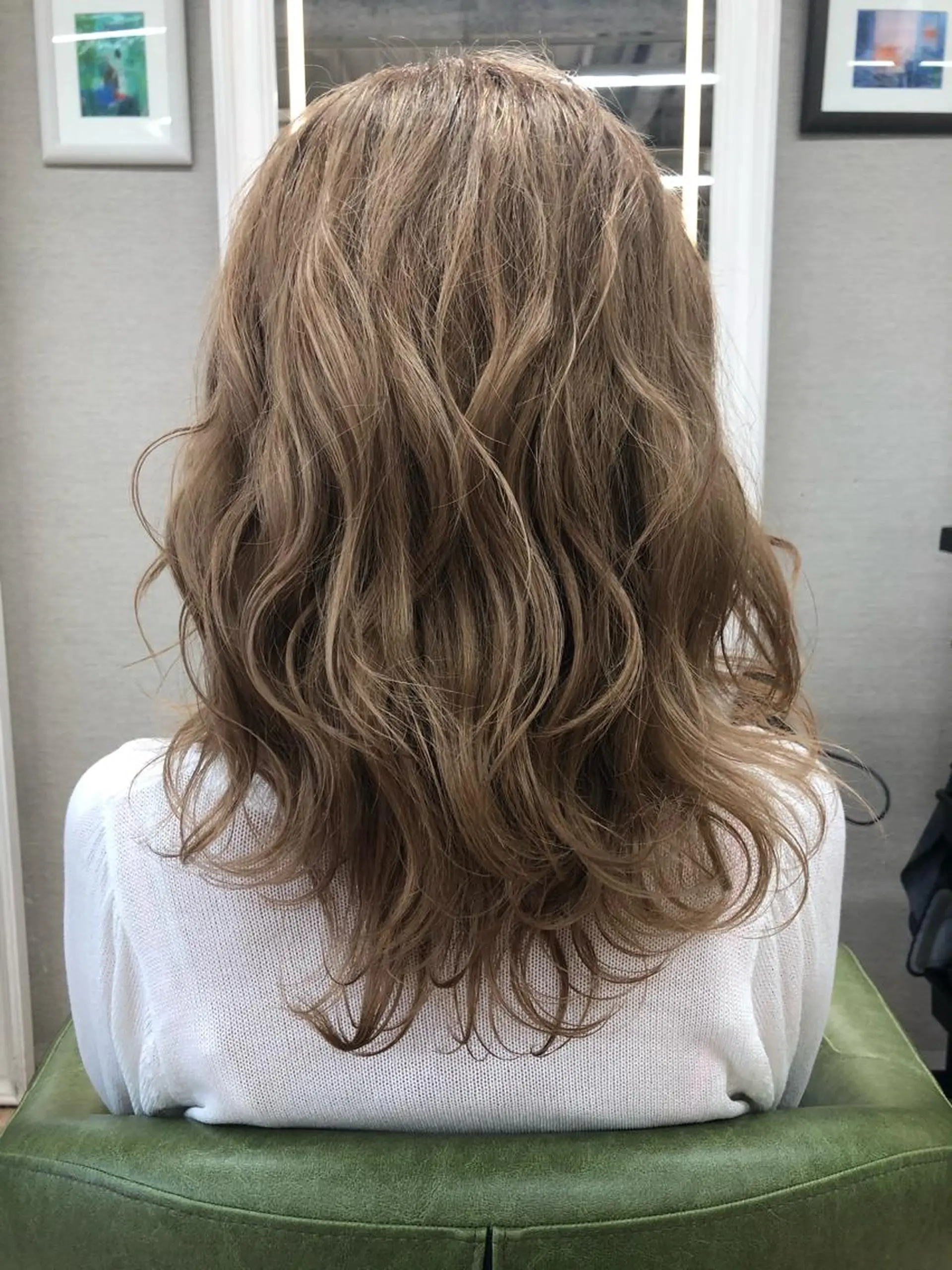 セミロング カラー ベージュカラー ミルクティーベージュ dogstar小林諒 パーマ/レイヤーのヘアスタイル