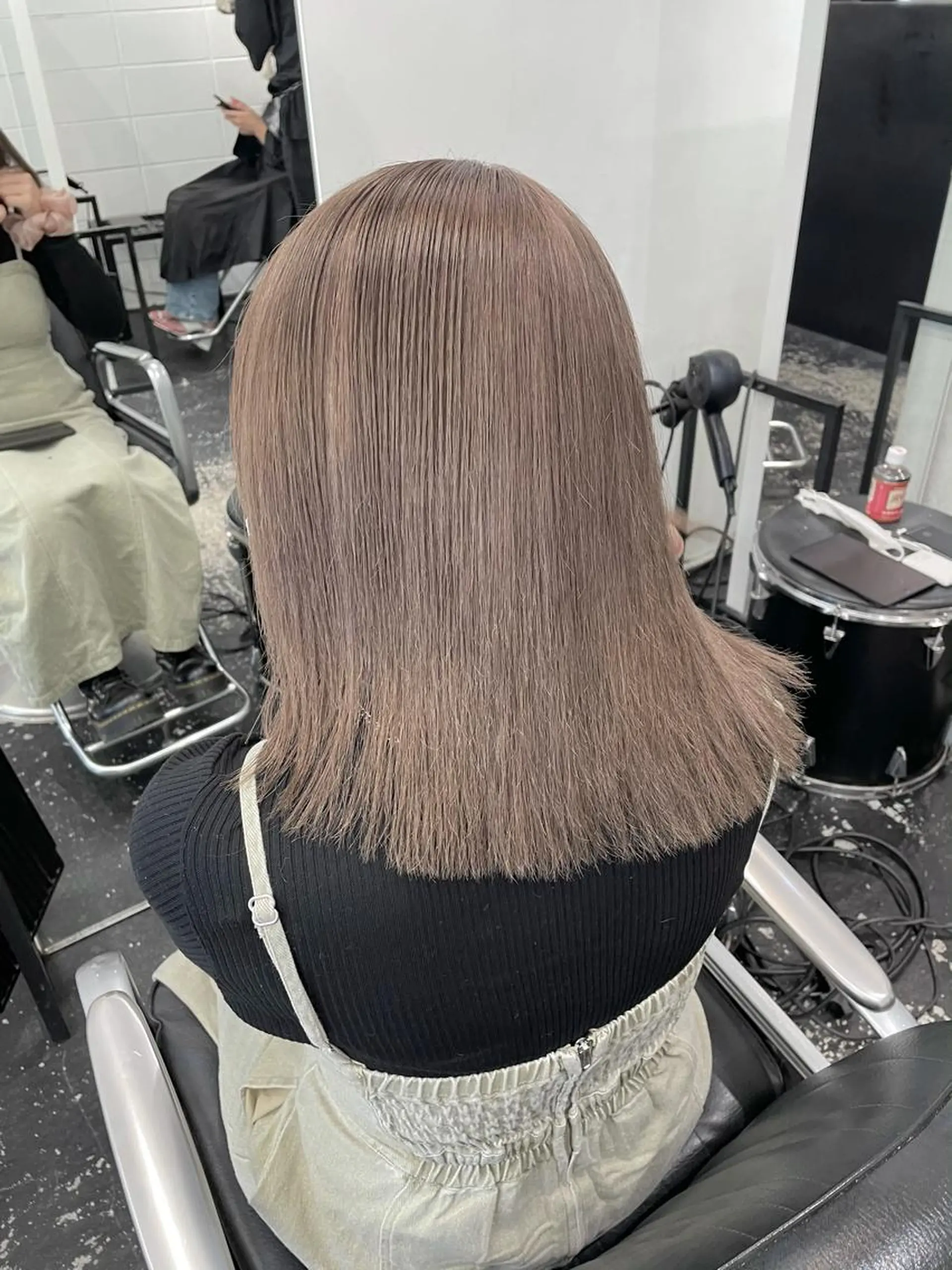 ミディアム カラー ヘアアレンジ ブリーチ グレージュ アイスグレージュ カット ヘアカラー トリートメント 艶ハイトーン/ヘア アレンジAYAKAのヘアスタイル