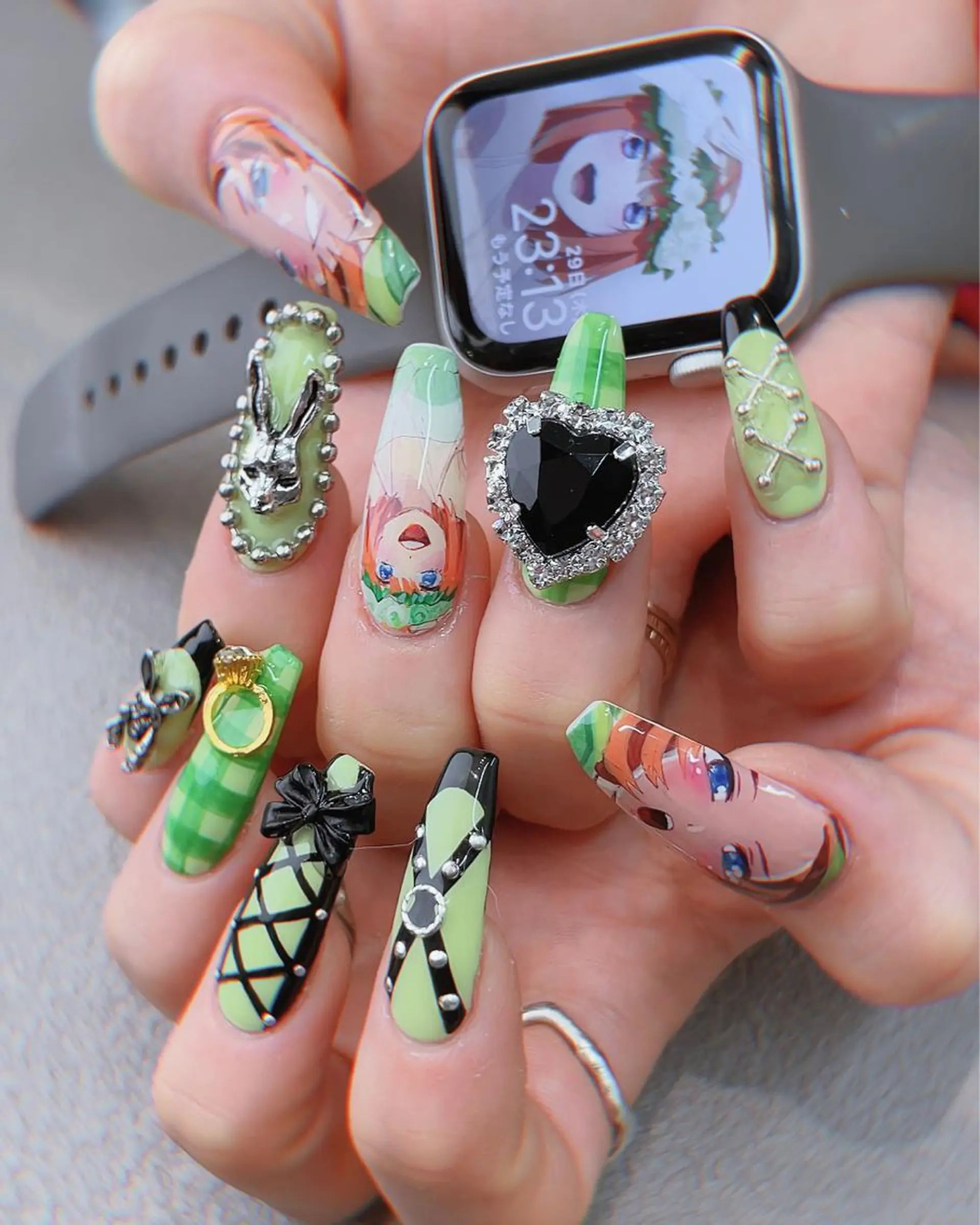 ネイル Blushオーナー Shiinaのネイルデザイン