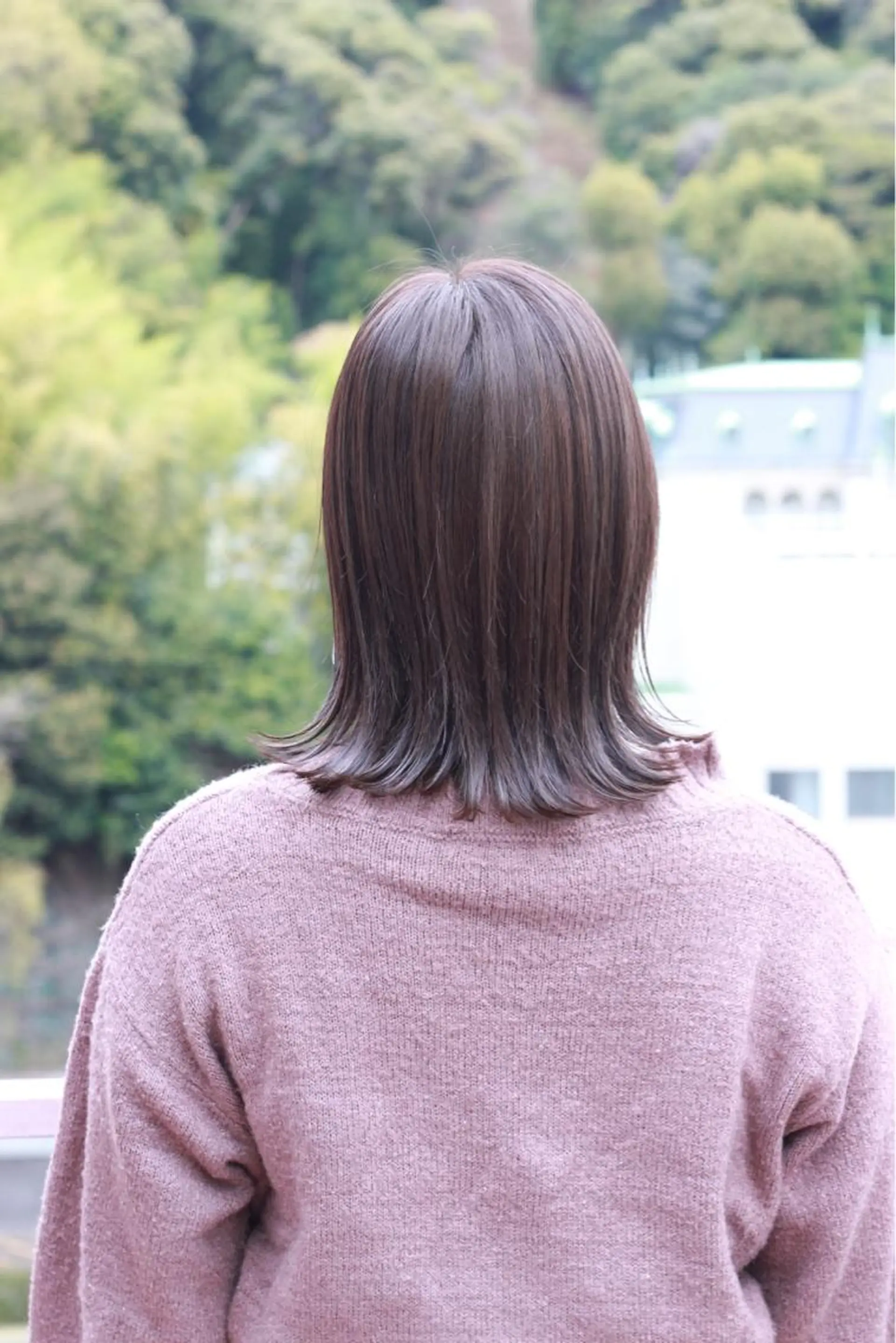 ミディアム カラー アッシュ シルバー シルバーアッシュ カット ヘアカラー Viage （ビアージュ）のヘアスタイル