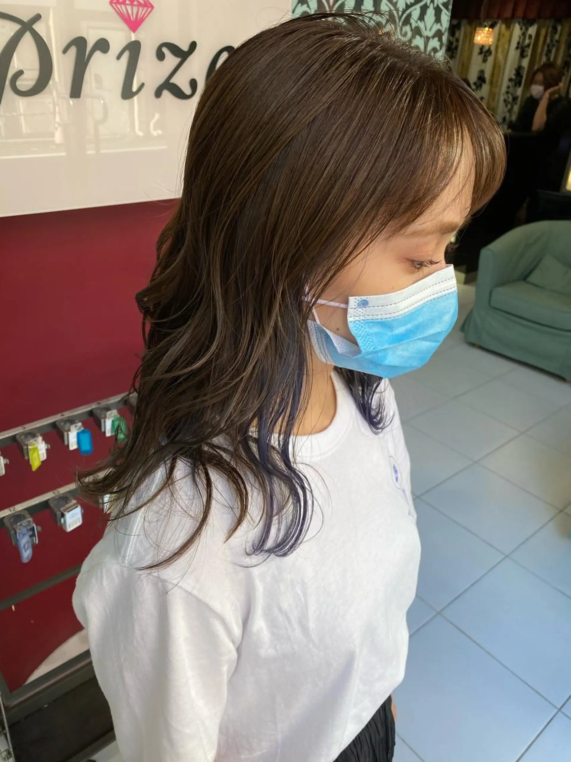 セミロング カラー アッシュ イヤリングカラー パープルカラー パープルアッシュ トップスタイリスト 小澤純一のヘアスタイル