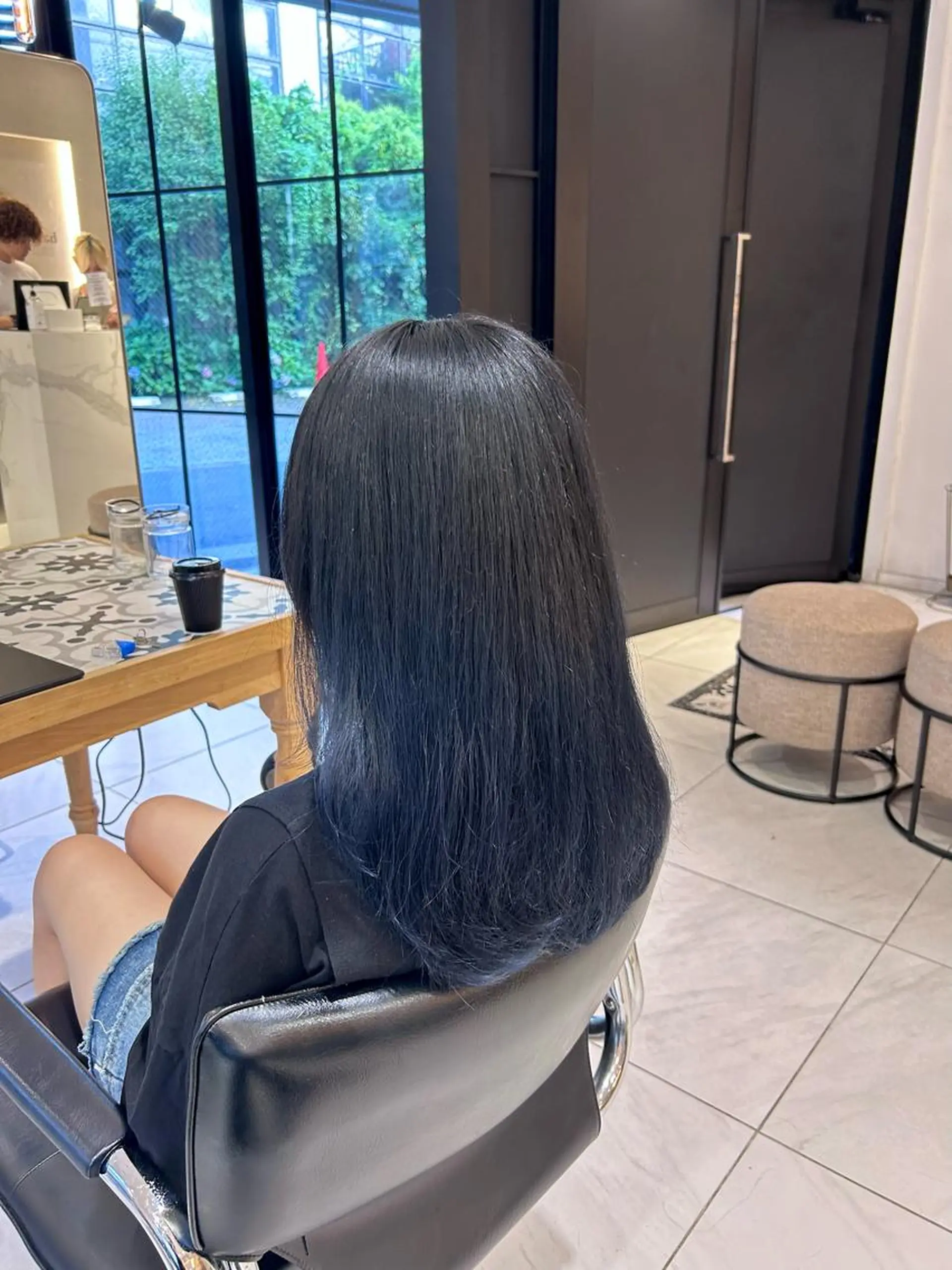 カラー ブリーチ ブルーカラー ダブルカラー ヘアカラー トリートメント ヘッドスパ ヘアセット miko🪽地毛風/ ハイトーン/レイヤーのヘアスタイル