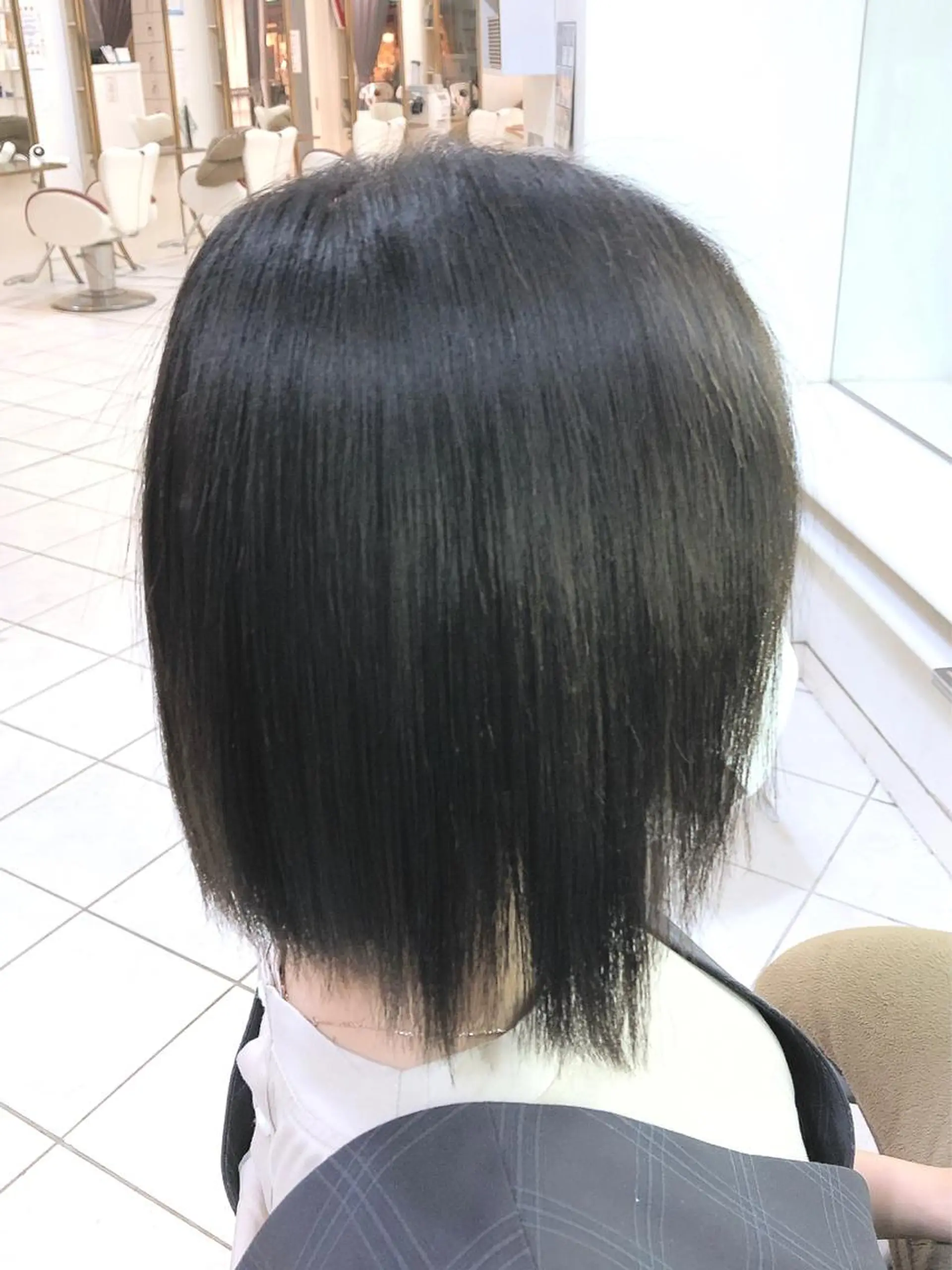 ショート カラー 保住 亮太のヘアスタイル