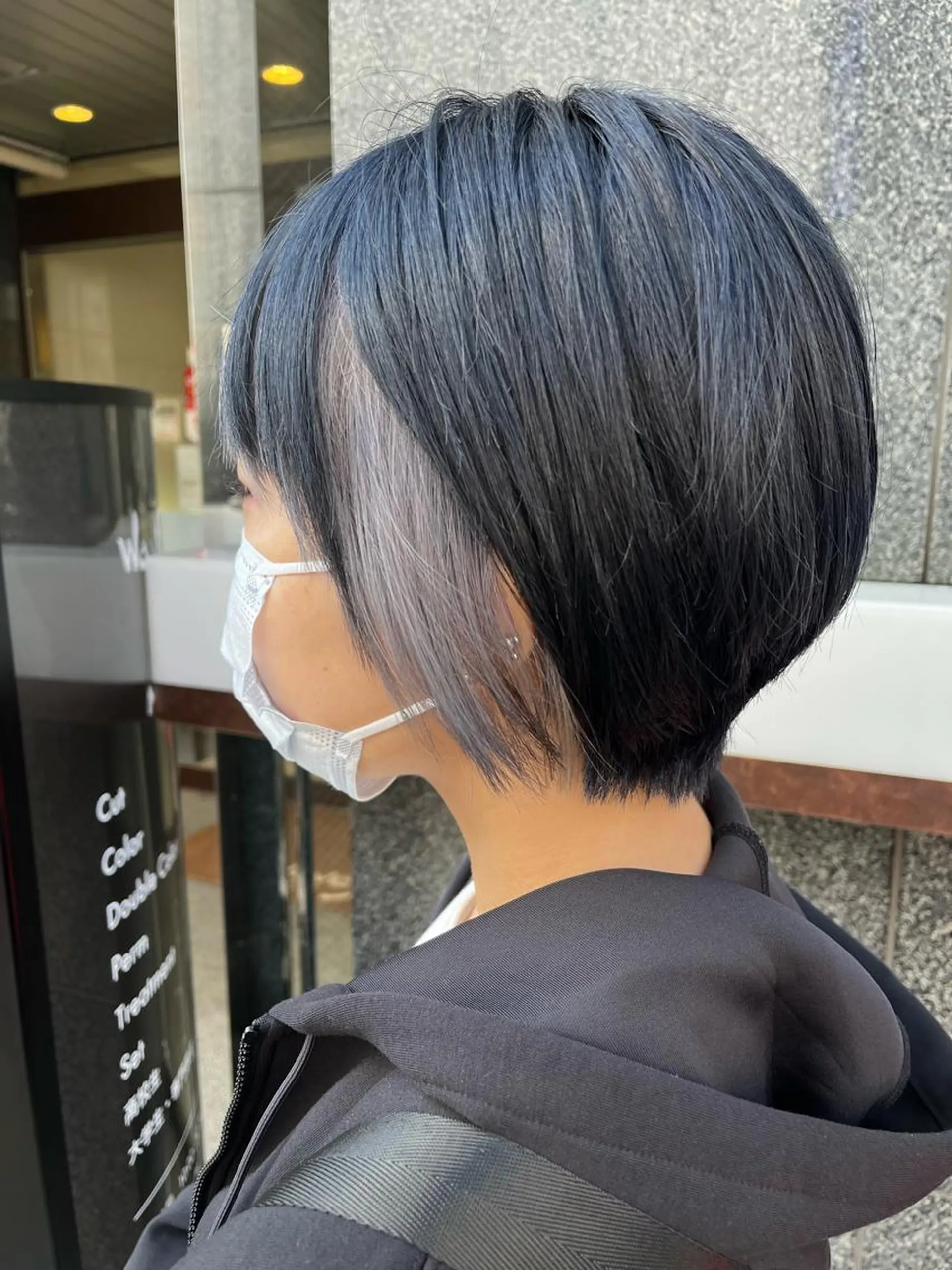 ショート カラー インナーカラー シルバー ホワイトシルバー ヘアカラー トリートメント ヘアセット 韓国/インナーカラー 🍑YUI🍑のヘアスタイル