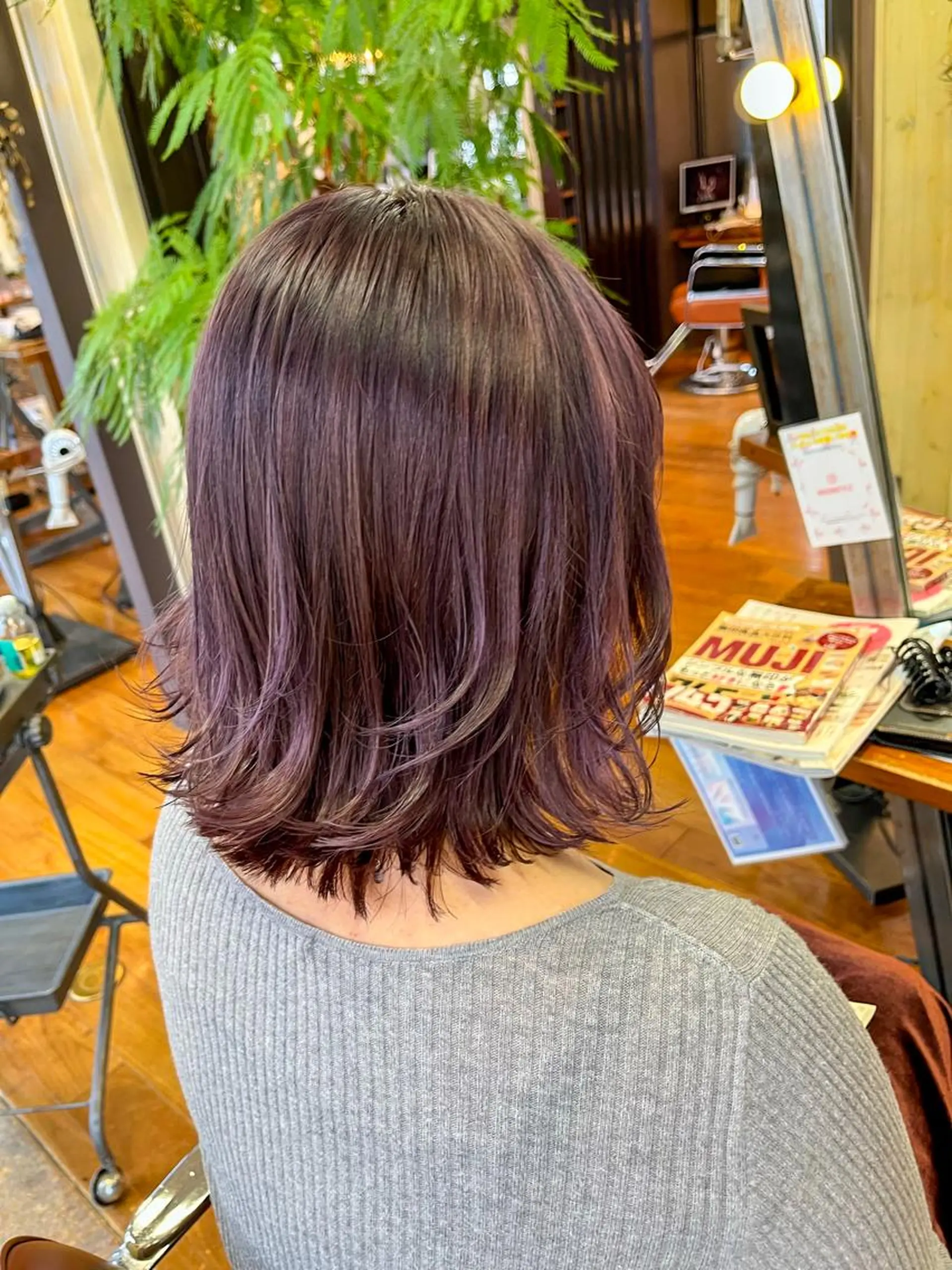 ミディアム カラー ヘアカラー 佐藤 美聡のヘアスタイル