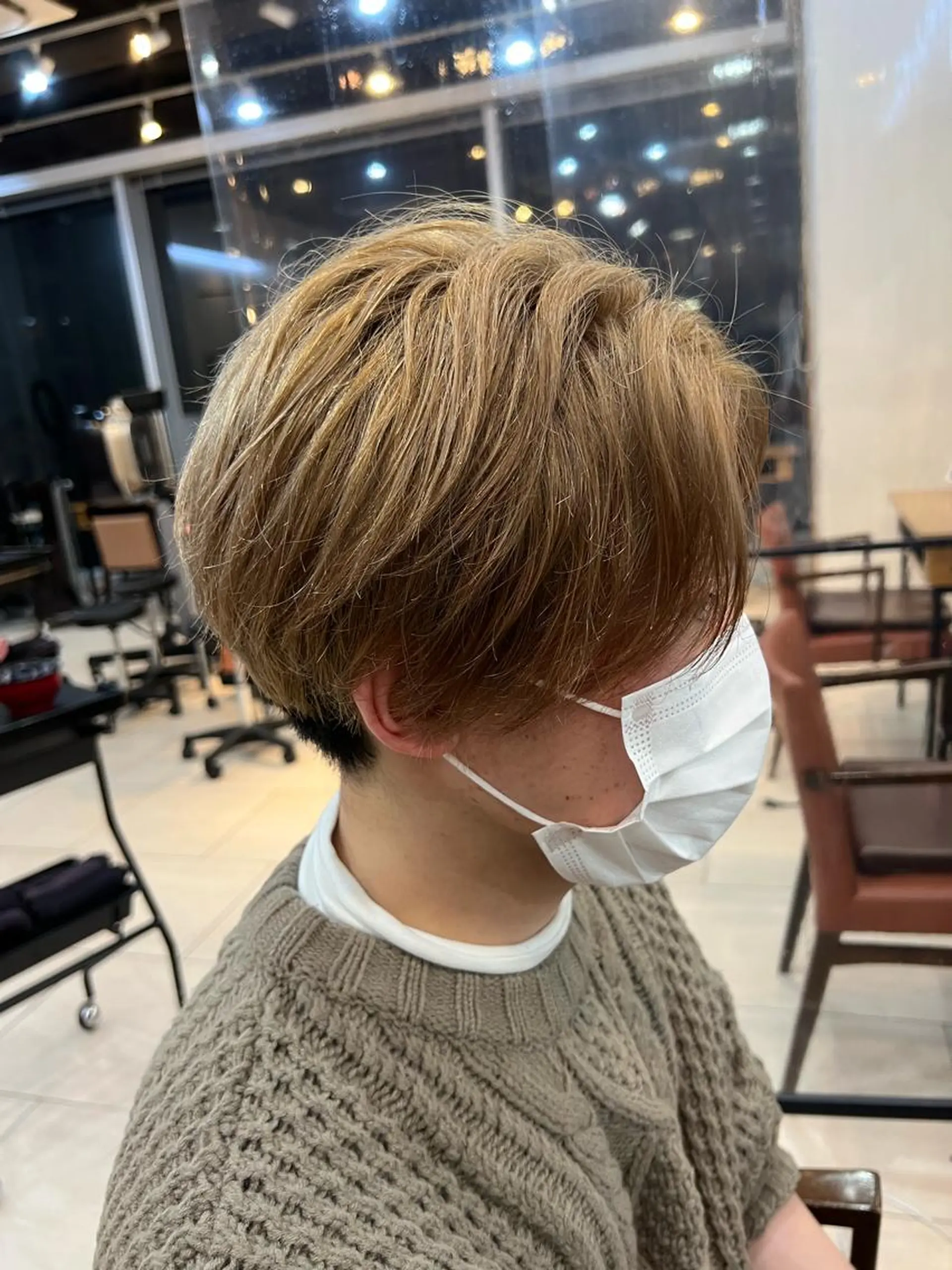 ショート カラー メンズ ベージュカラー ヘアカラー メンズカット曲がる 縮毛矯正佐々木タクマのヘアスタイル