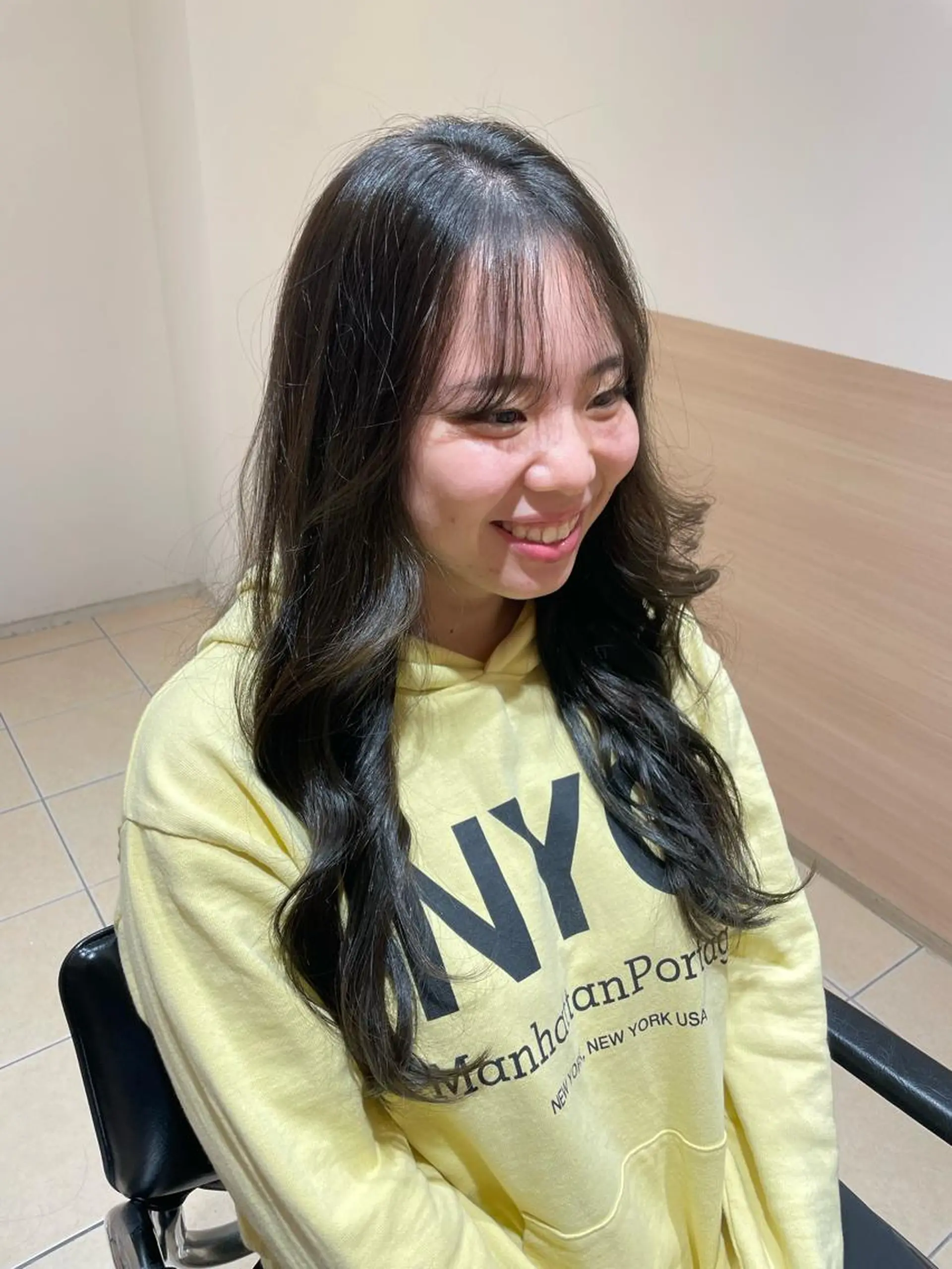 ロング カラー ブラウンカラー ケアカラー ピンクカラー ピンクブラウン ロング カット ヘアカラー 天野 瑠真のヘアスタイル