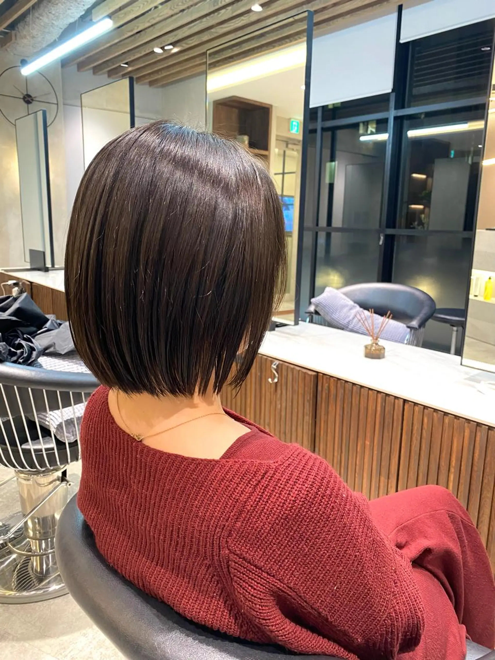 ショート ボブ 小顔カット 木代成 陽太のヘアスタイル