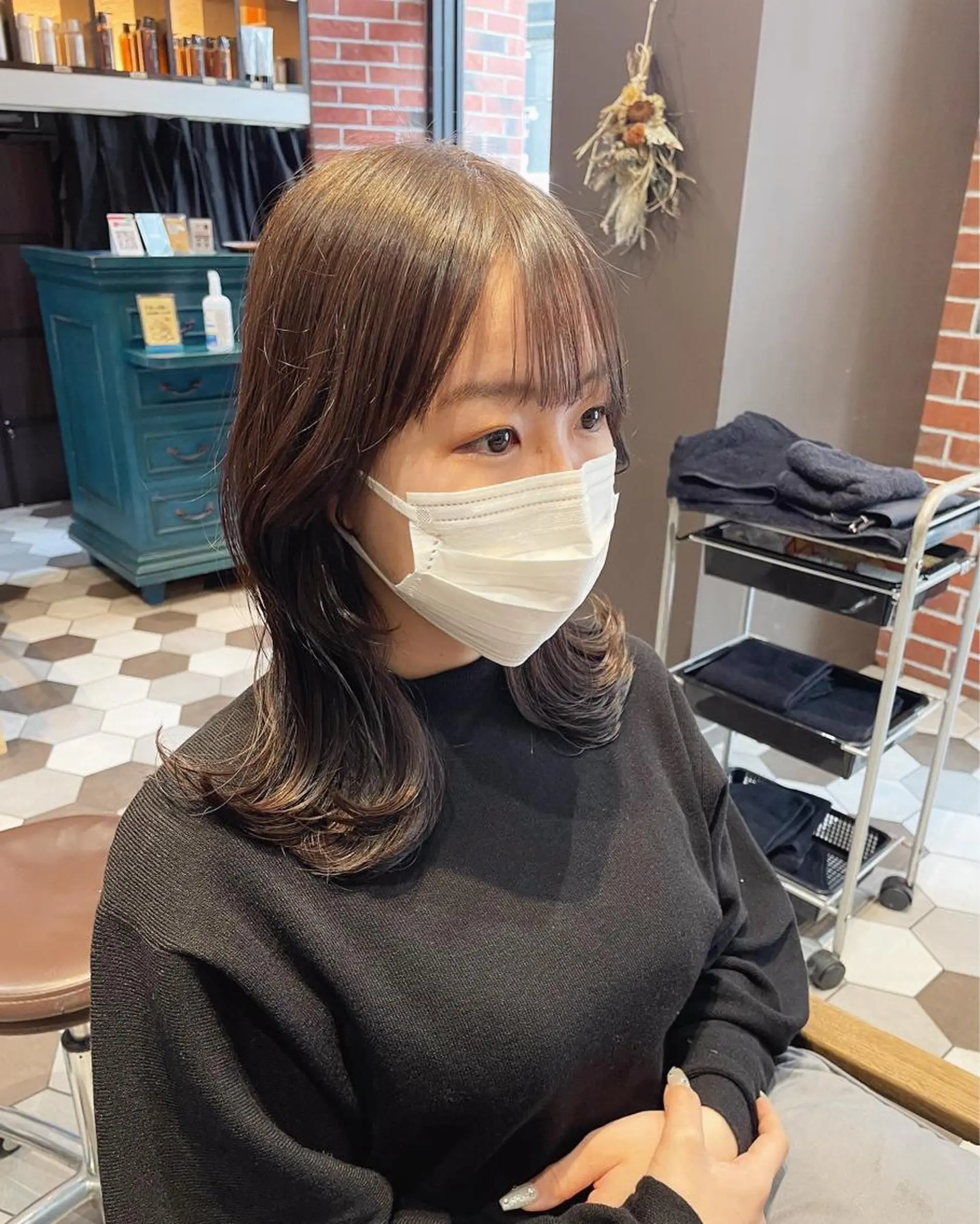 ミディアム カラー ヘアアレンジ ベージュカラー くびれヘア 韓国風ヘア 小顔カット カット ヘアカラー トリートメント 酸性縮毛矯正🧴韓国 レイヤー/髪質改善のヘアスタイル