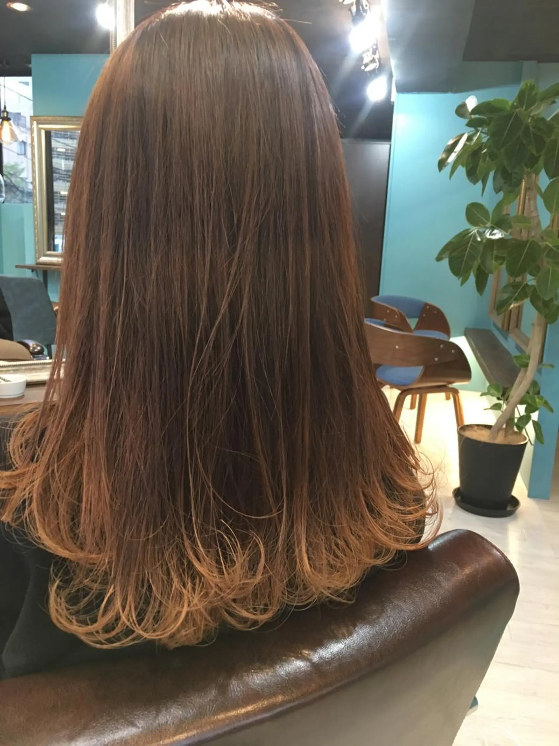 セミロング ヘアカラー トリートメント 末石 智のヘアスタイル