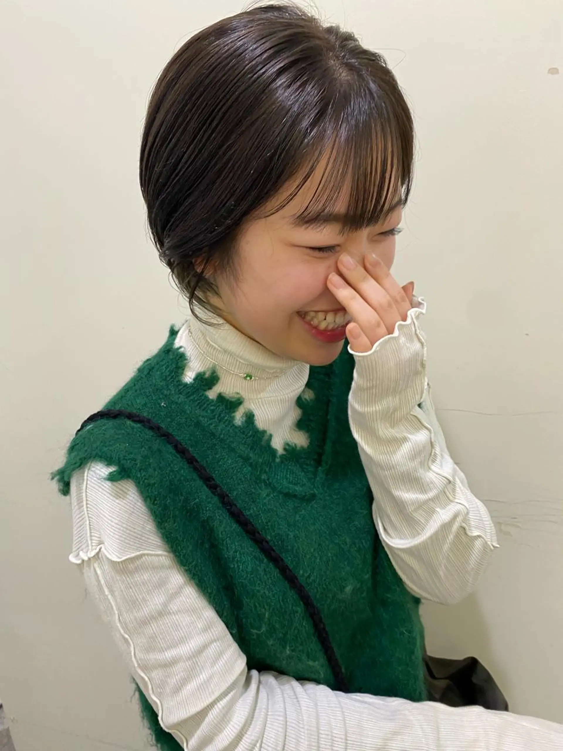 ショート カラー ヘアアレンジ ベージュカラー オリーブベージュ ボブ ショートヘア レイヤー🌟艶カラー 🕊まやのヘアスタイル