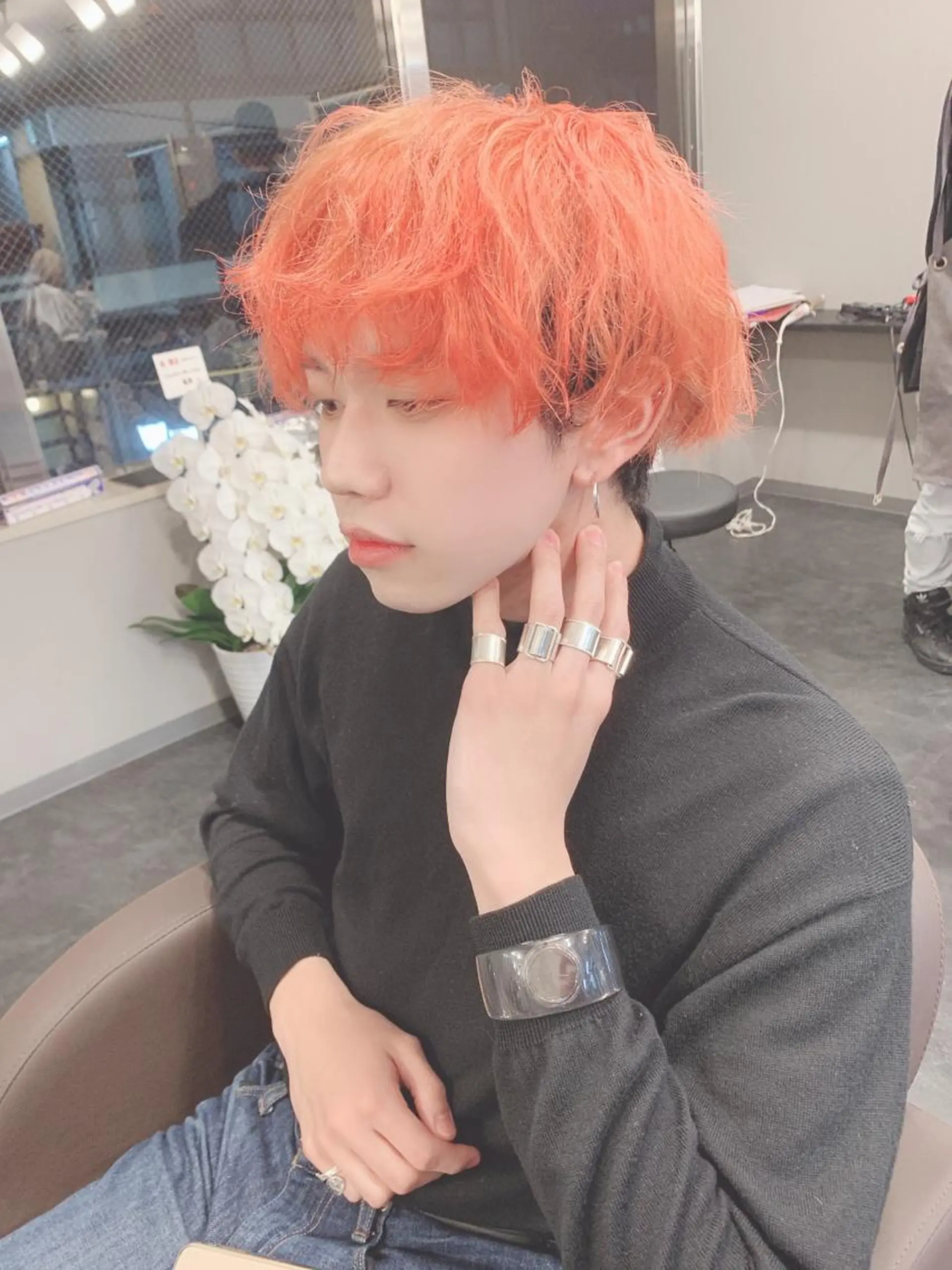 ショート アッシュ ハイライト レイヤーカット ヘアカラー トリートメント Selene hair OSAKAのヘアスタイル